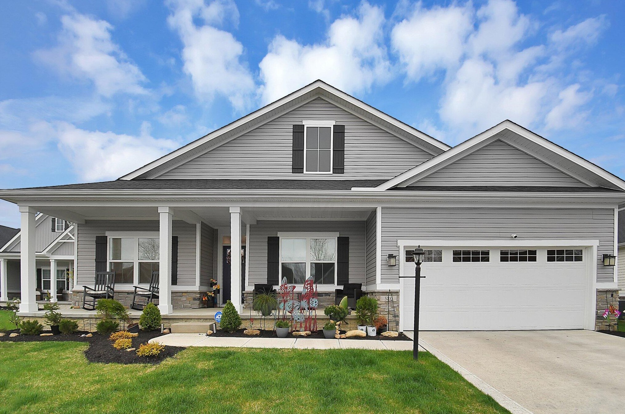 580 Trl W Sw, Pataskala, OH 43062
