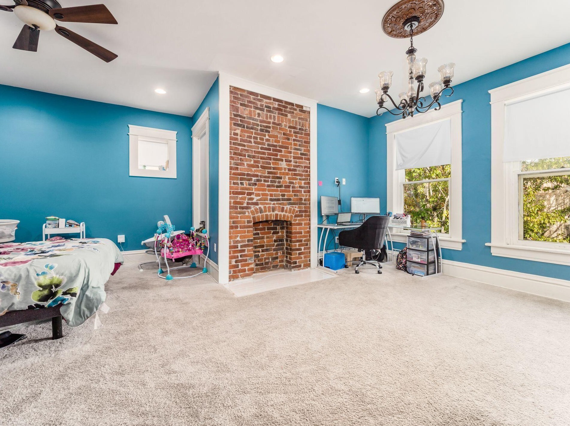 1063 Bryden Rd, Columbus OH 43205-1930 exterior