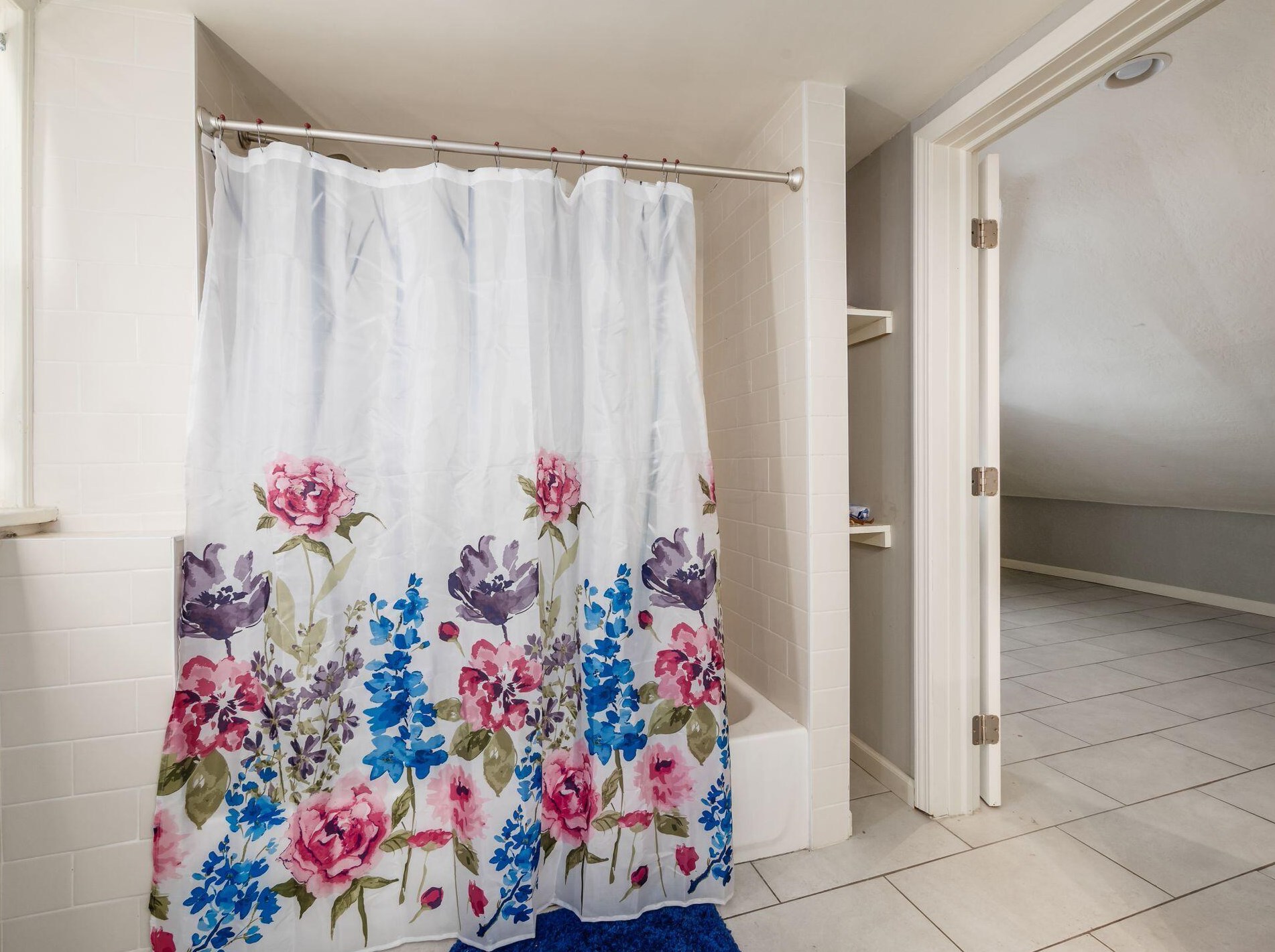 1063 Bryden Rd, Columbus OH 43205-1930 exterior