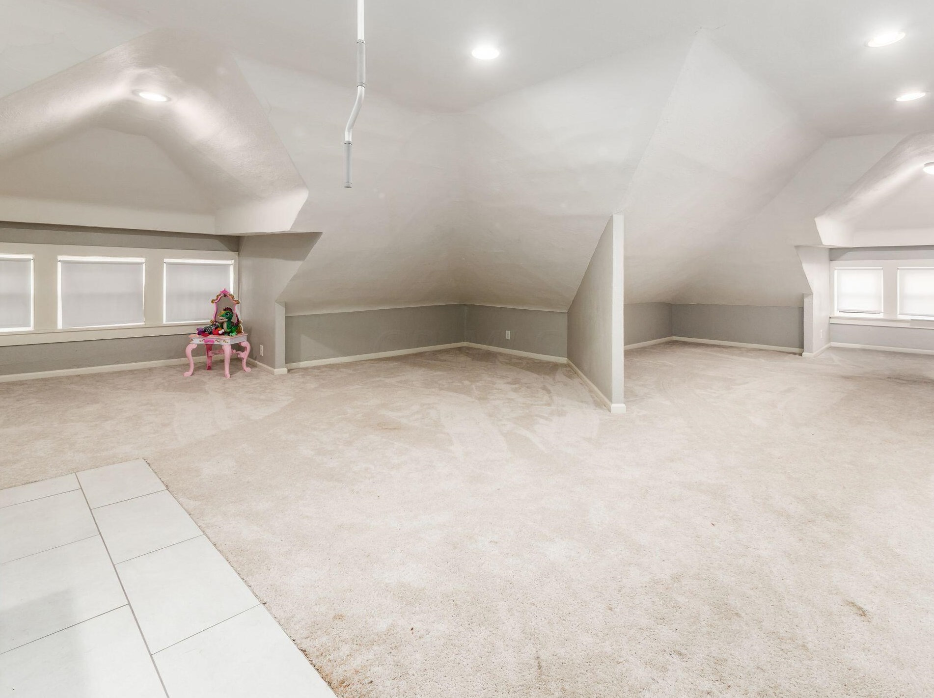 1063 Bryden Rd, Columbus OH 43205-1930 exterior