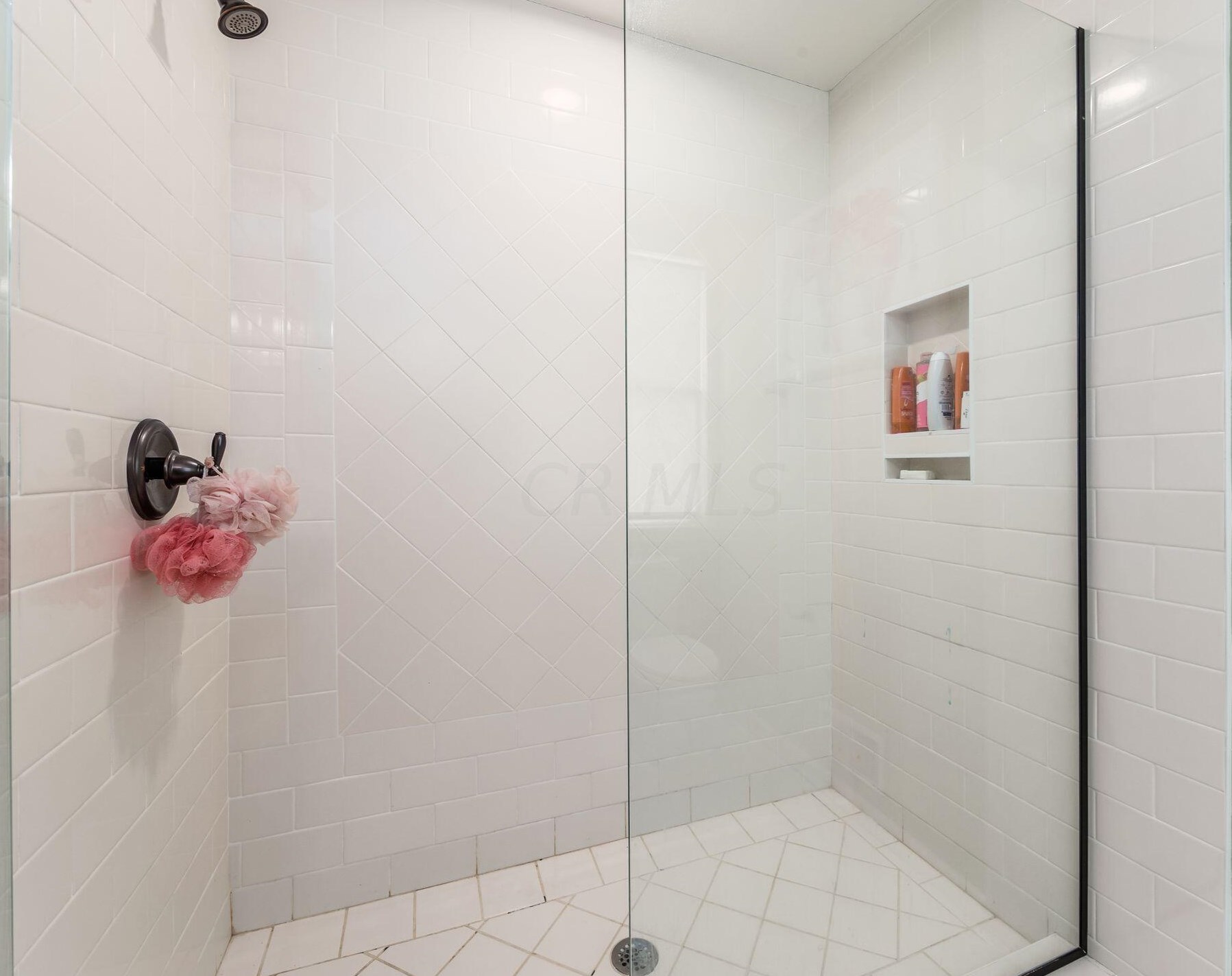 1063 Bryden Rd, Columbus OH 43205-1930 exterior