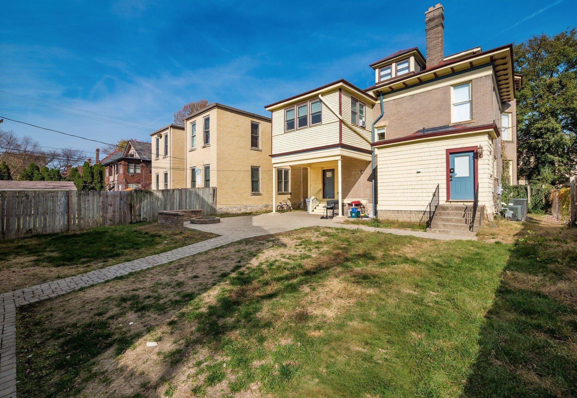 1063 Bryden Rd, Columbus OH 43205-1930 exterior