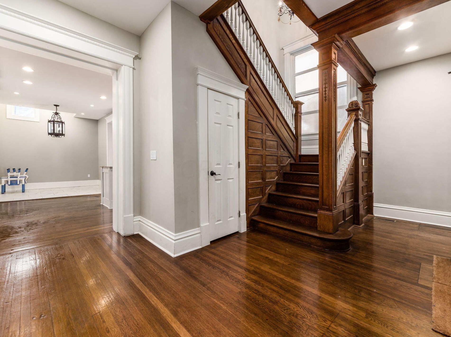 1063 Bryden Rd, Columbus OH 43205-1930 exterior