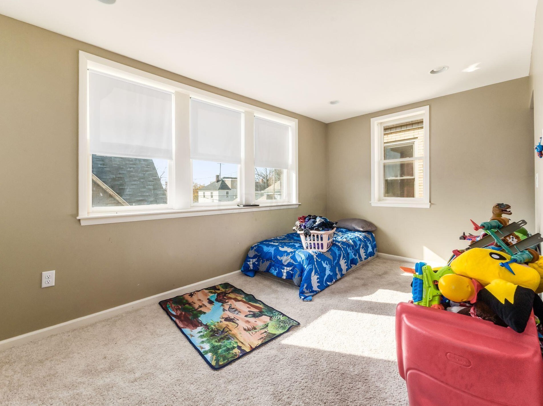 1063 Bryden Rd, Columbus OH 43205-1930 exterior