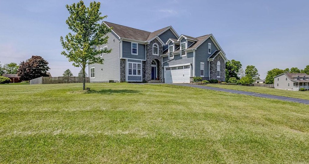 450 Treesong Rd, Marengo, OH 43334