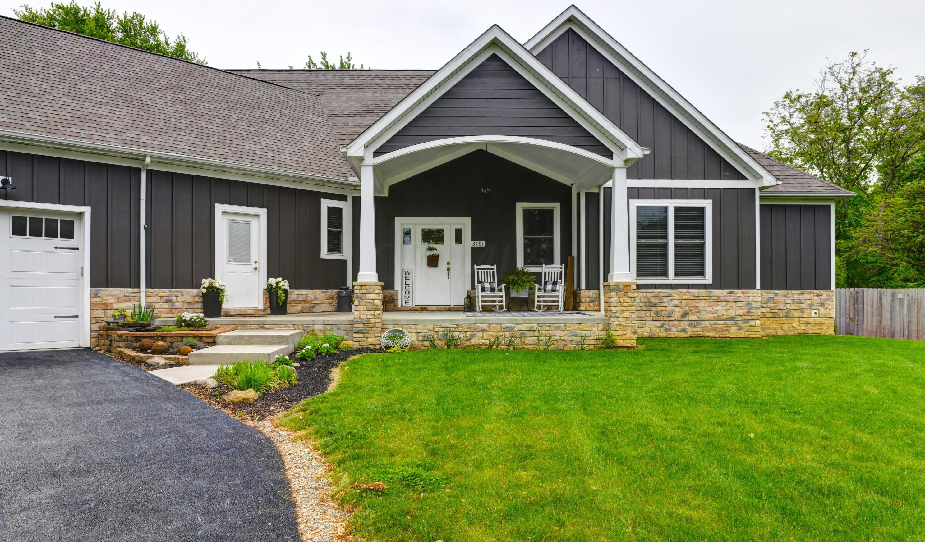 3481 Snouffer Rd, Columbus, OH 43235-5708