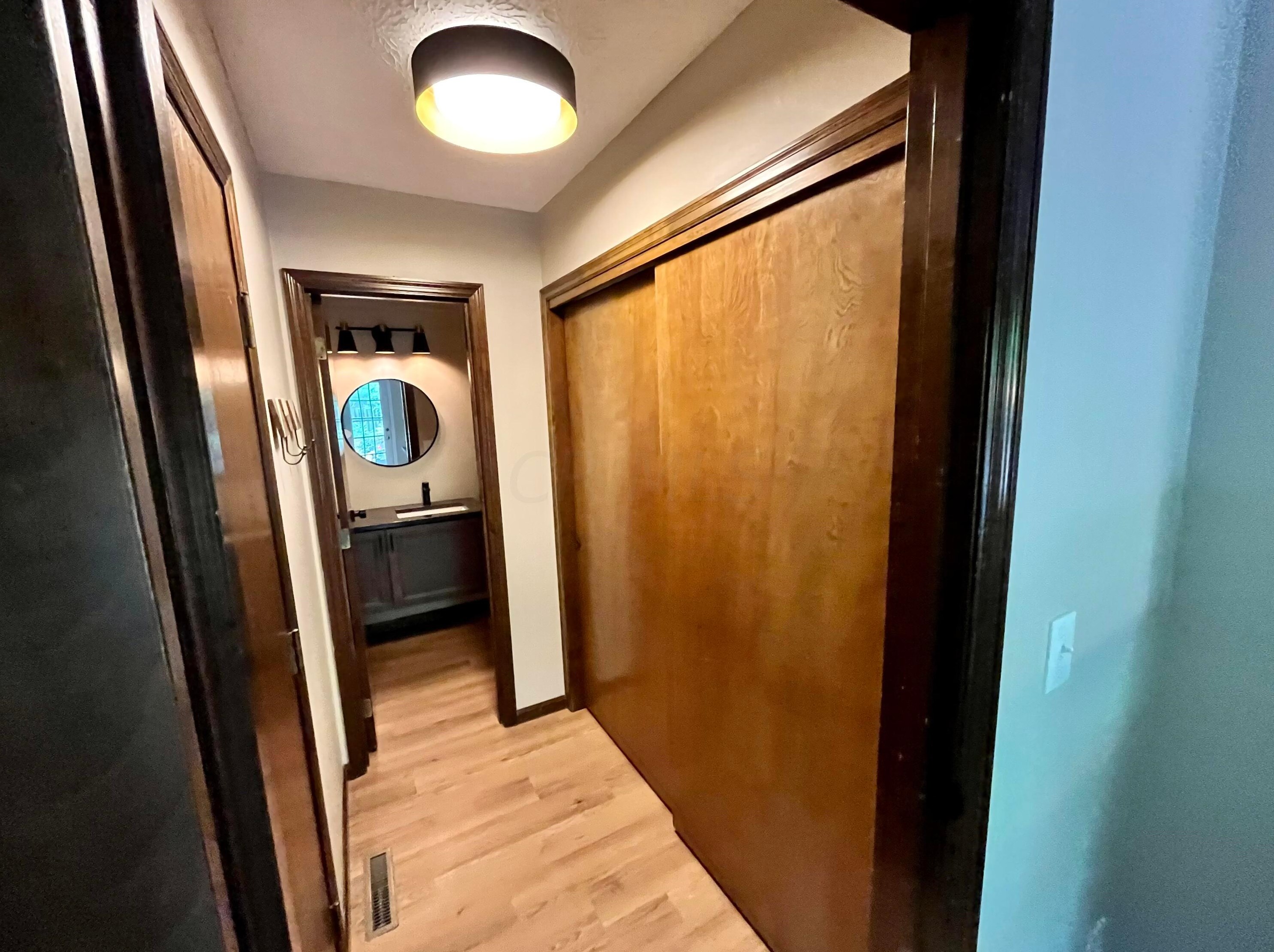 1005 Autumn Lake Ct, Westerville OH  43081-3110 exterior