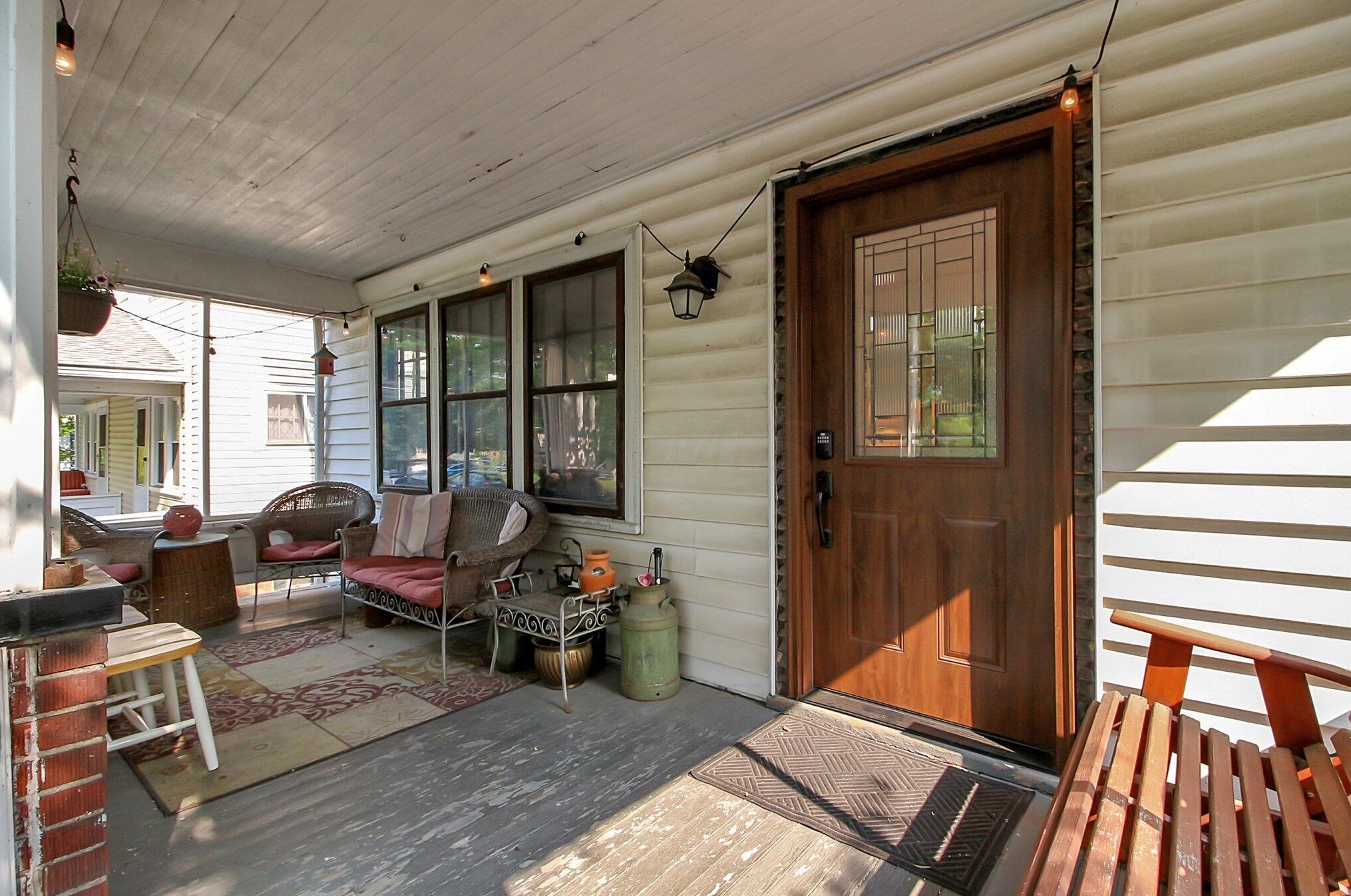 128 Tompkins St, Columbus, OH 43202-2933