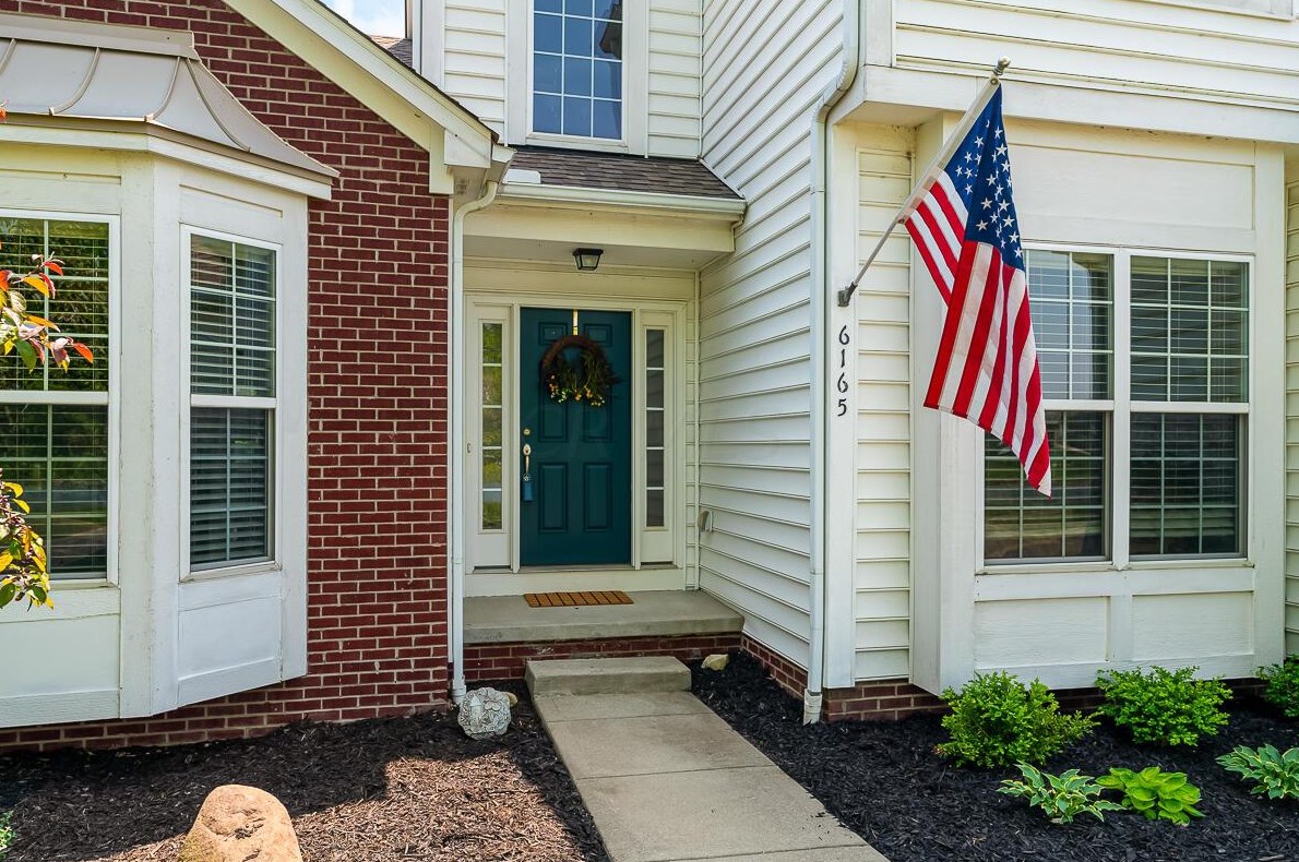 6165 Woodsview Way, Hilliard, OH 43026-7282