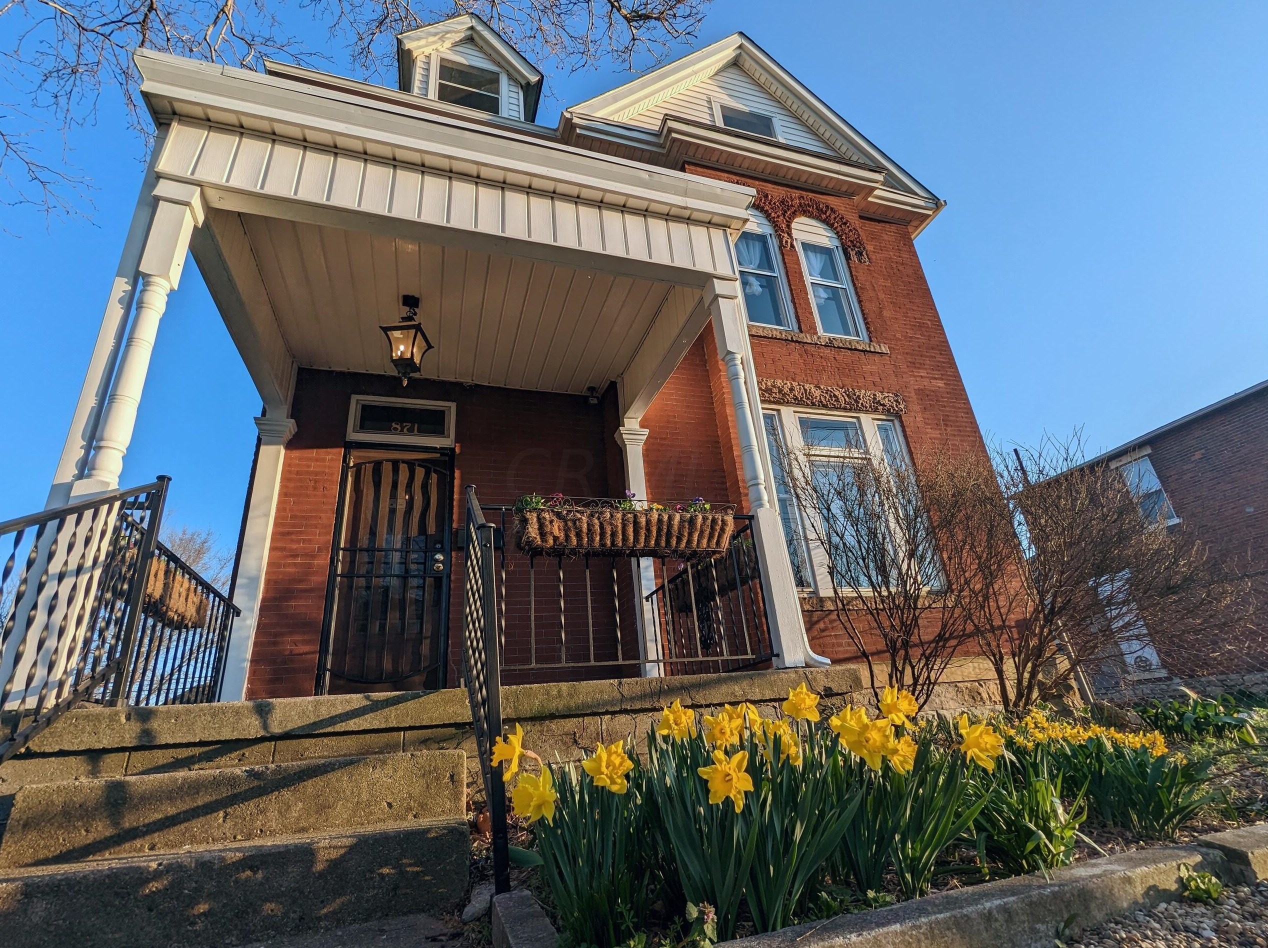 871 Sullivant Ave, Columbus, OH 43223-1545