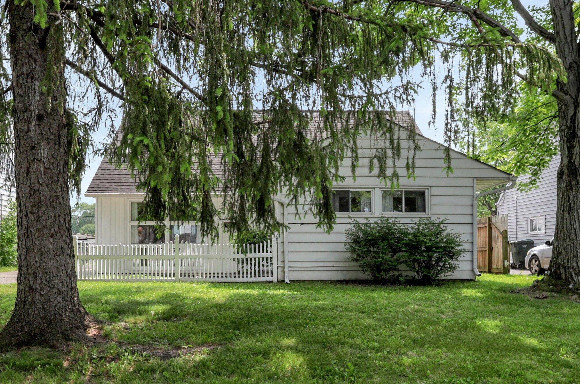 1260 Elderwood Ave, Columbus, OH 43227-2023
