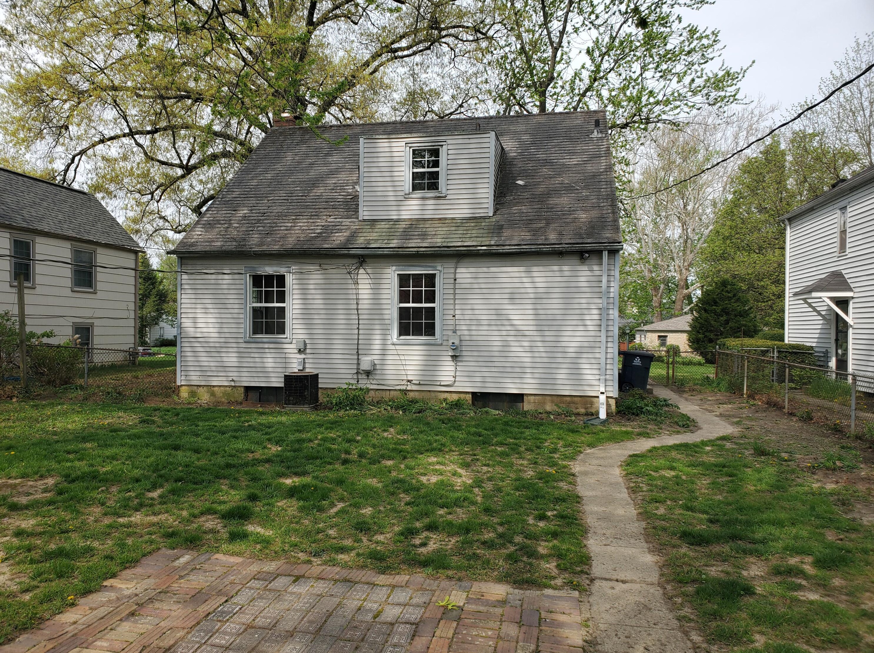 948 Francis Ave, Columbus, OH 43209