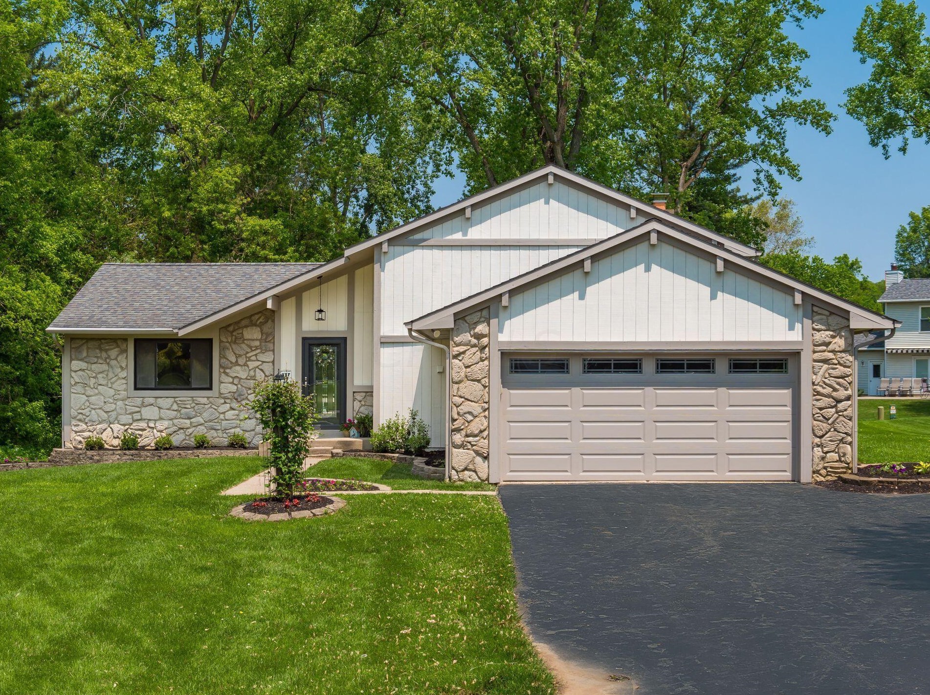 340 Columbus St, Pickerington, OH 43147-1168