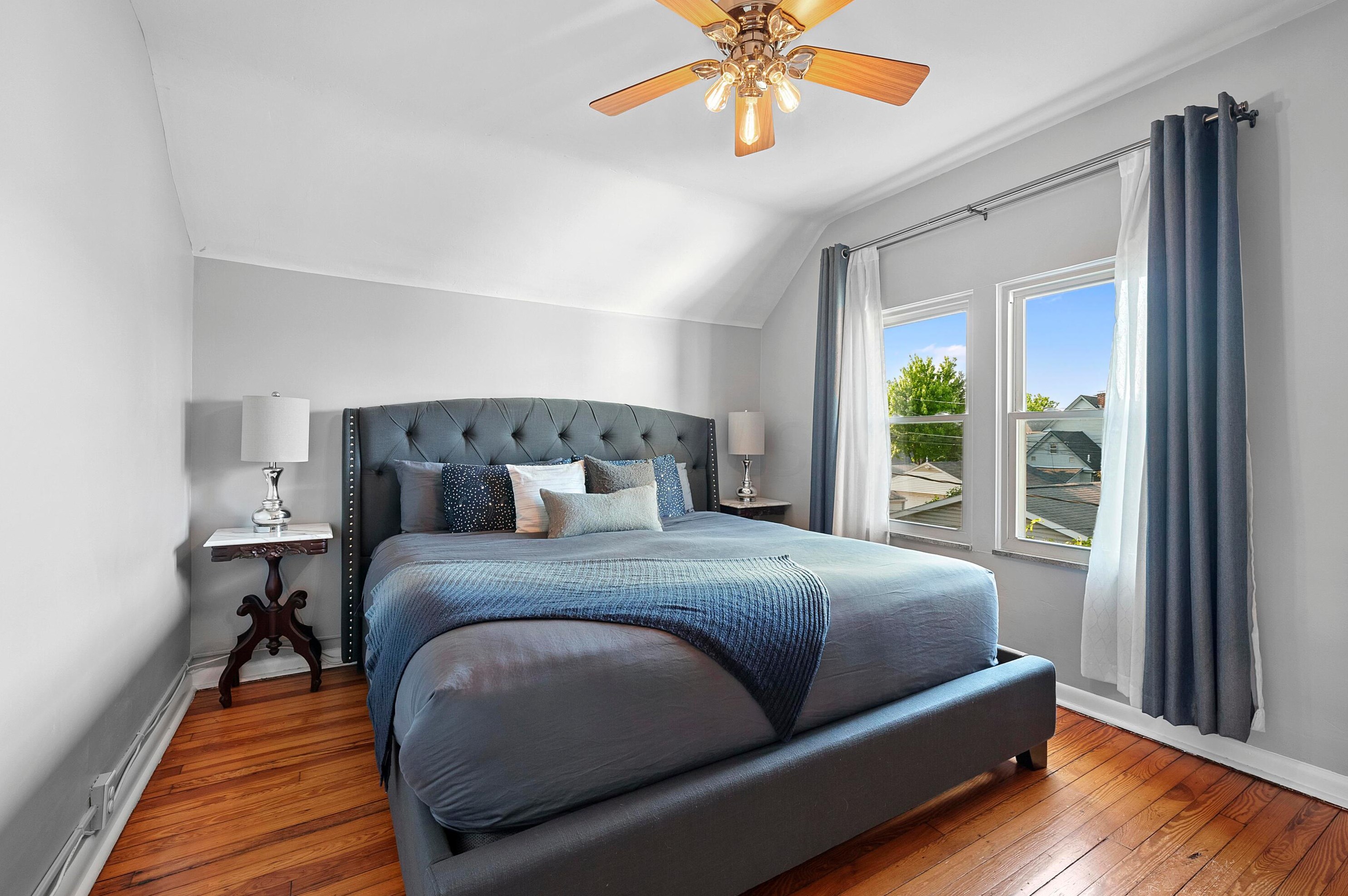 490 Whittier St, Columbus OH  43206-2367 exterior