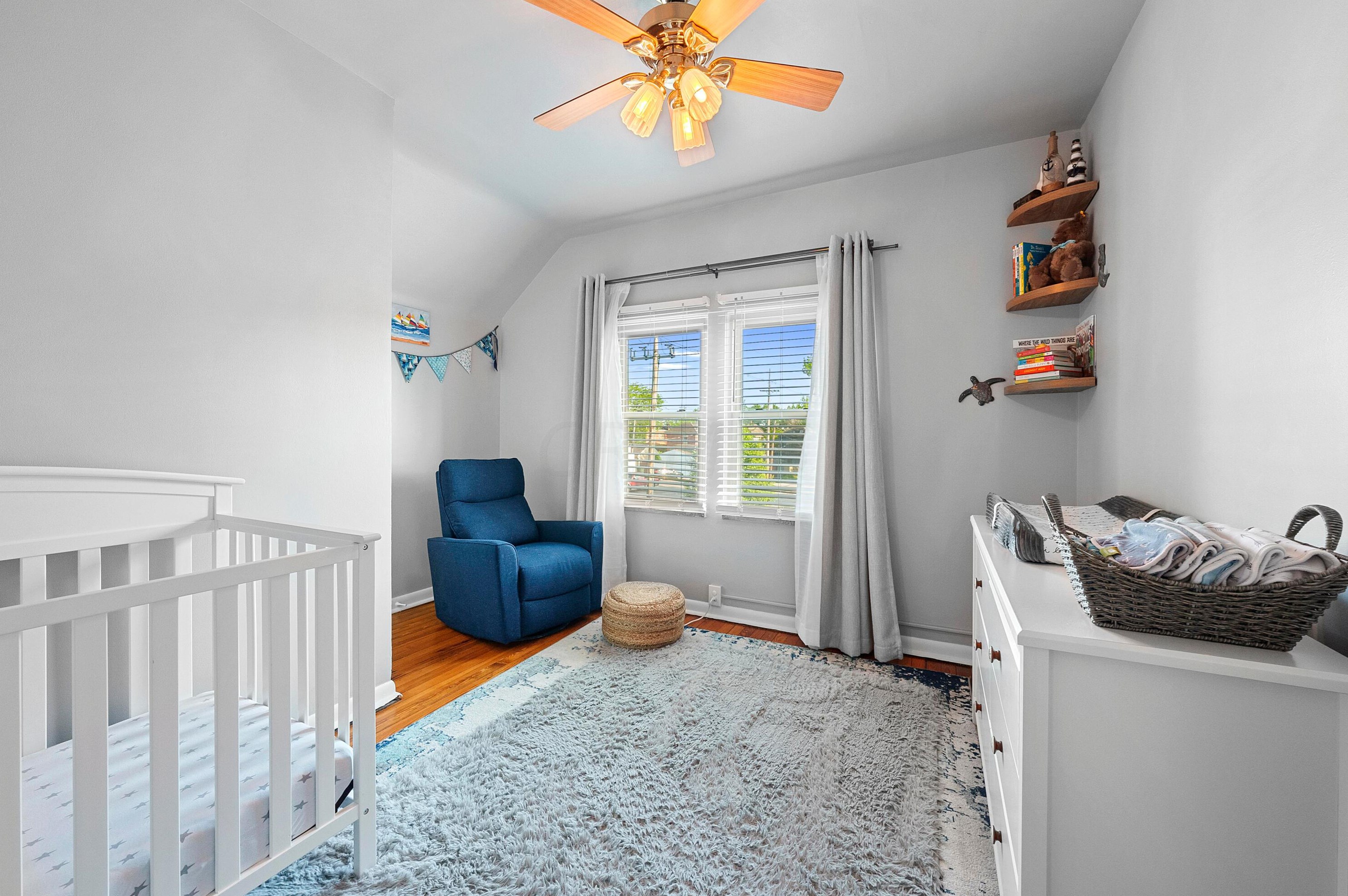 490 Whittier St, Columbus OH  43206-2367 exterior