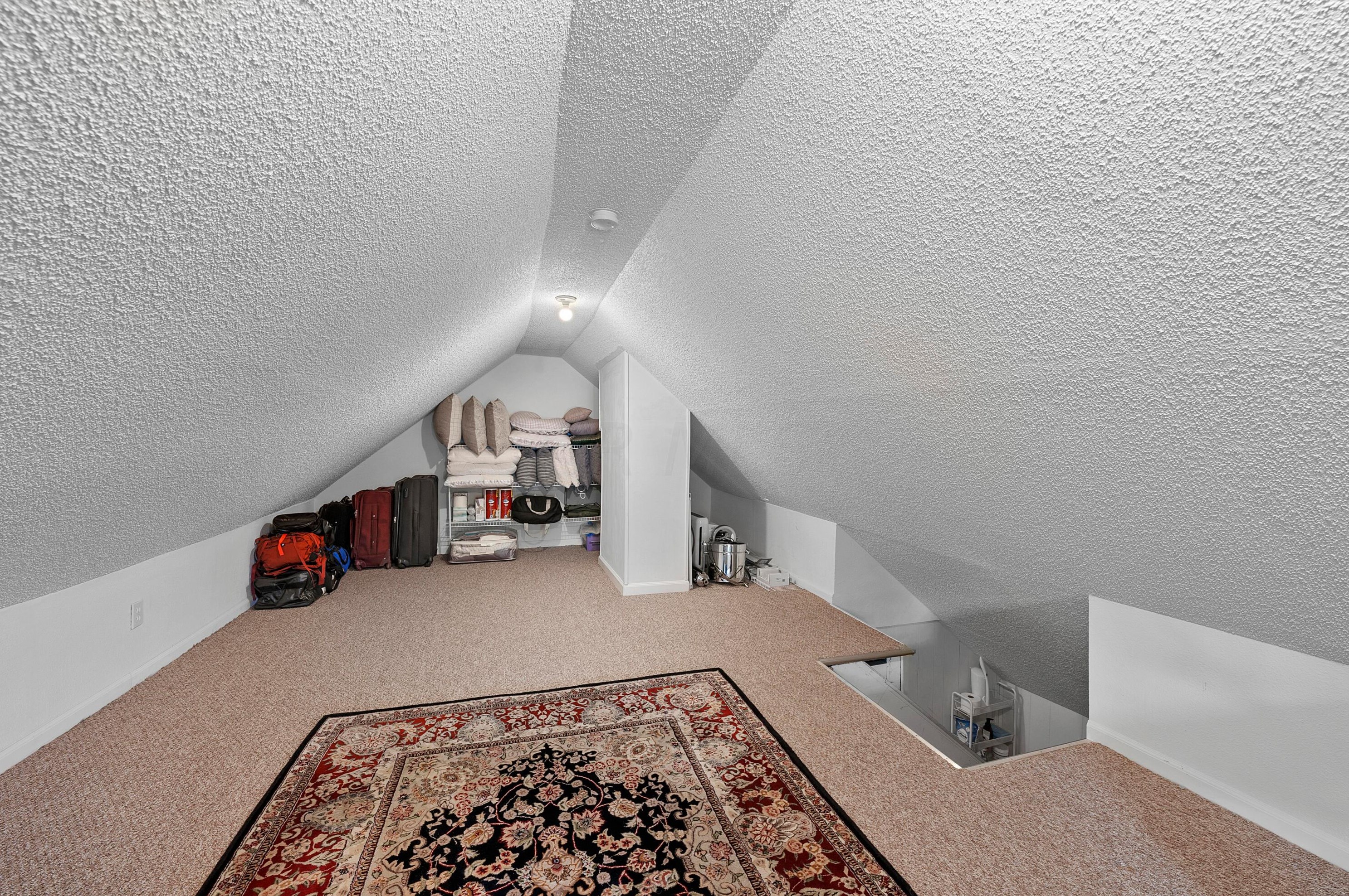 490 Whittier St, Columbus OH  43206-2367 exterior