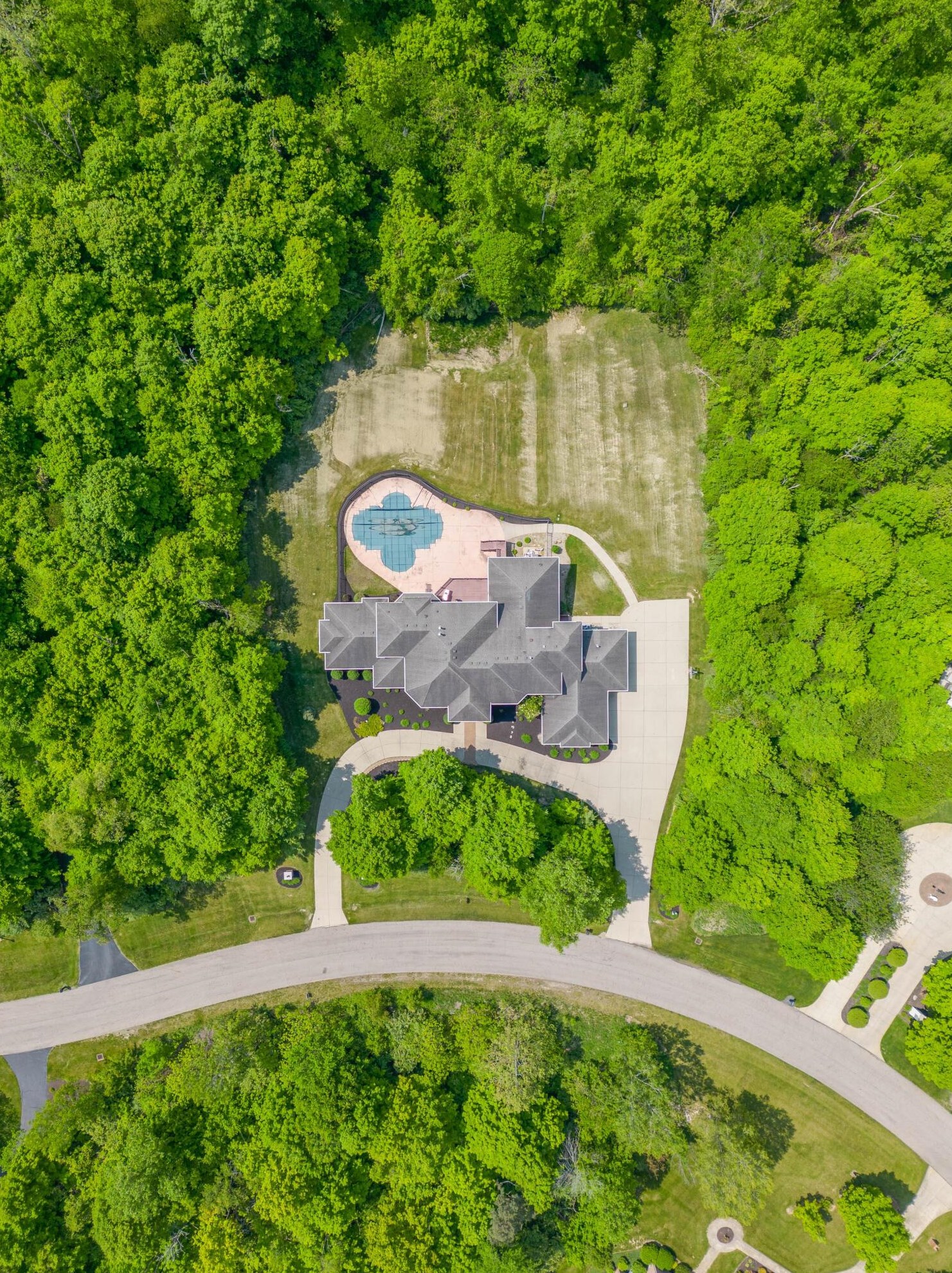 4333 Pine Tree Pl, Springfield, OH 45504
