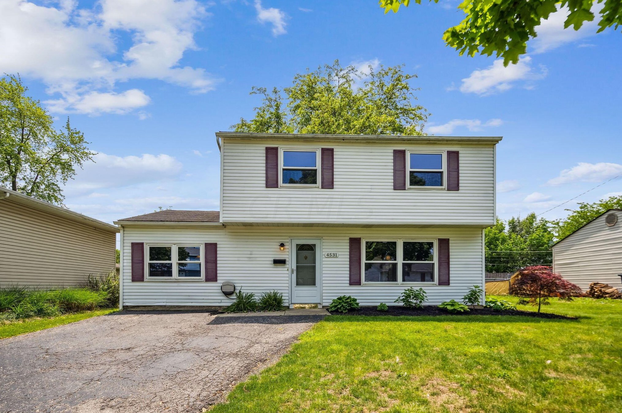 4531 Paxton Dr, Hilliard, OH 43026-1827