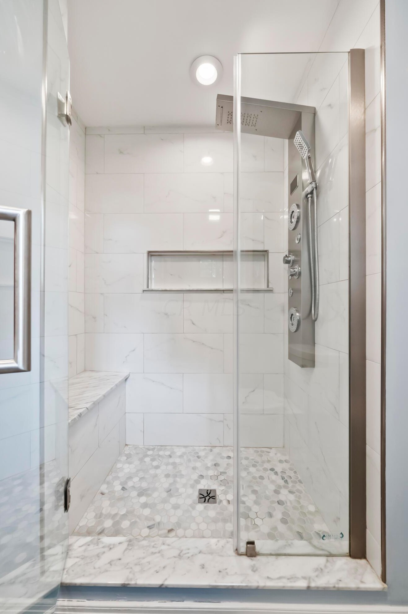 611 Jonsol Ct, Columbus OH  43230-3115 exterior