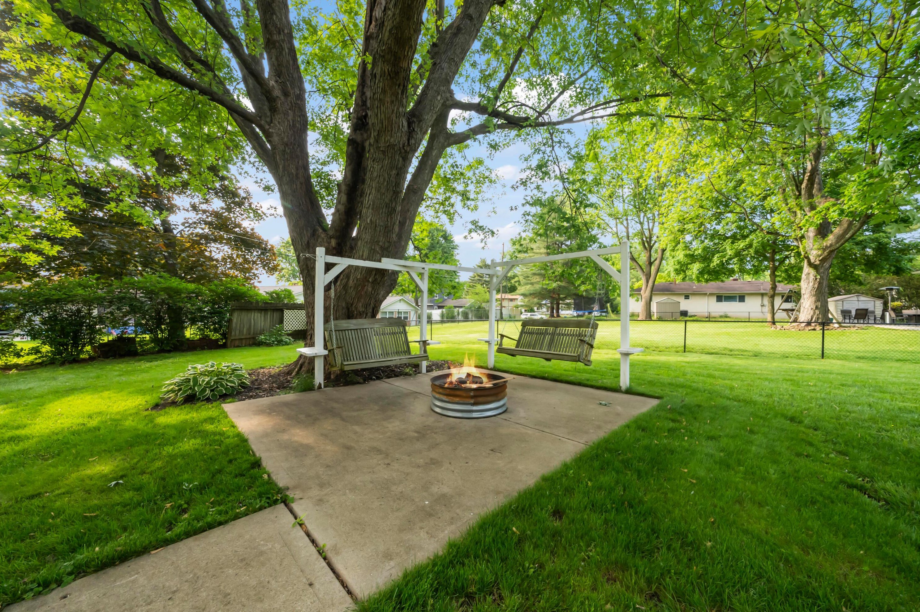 611 Jonsol Ct, Columbus OH  43230-3115 exterior