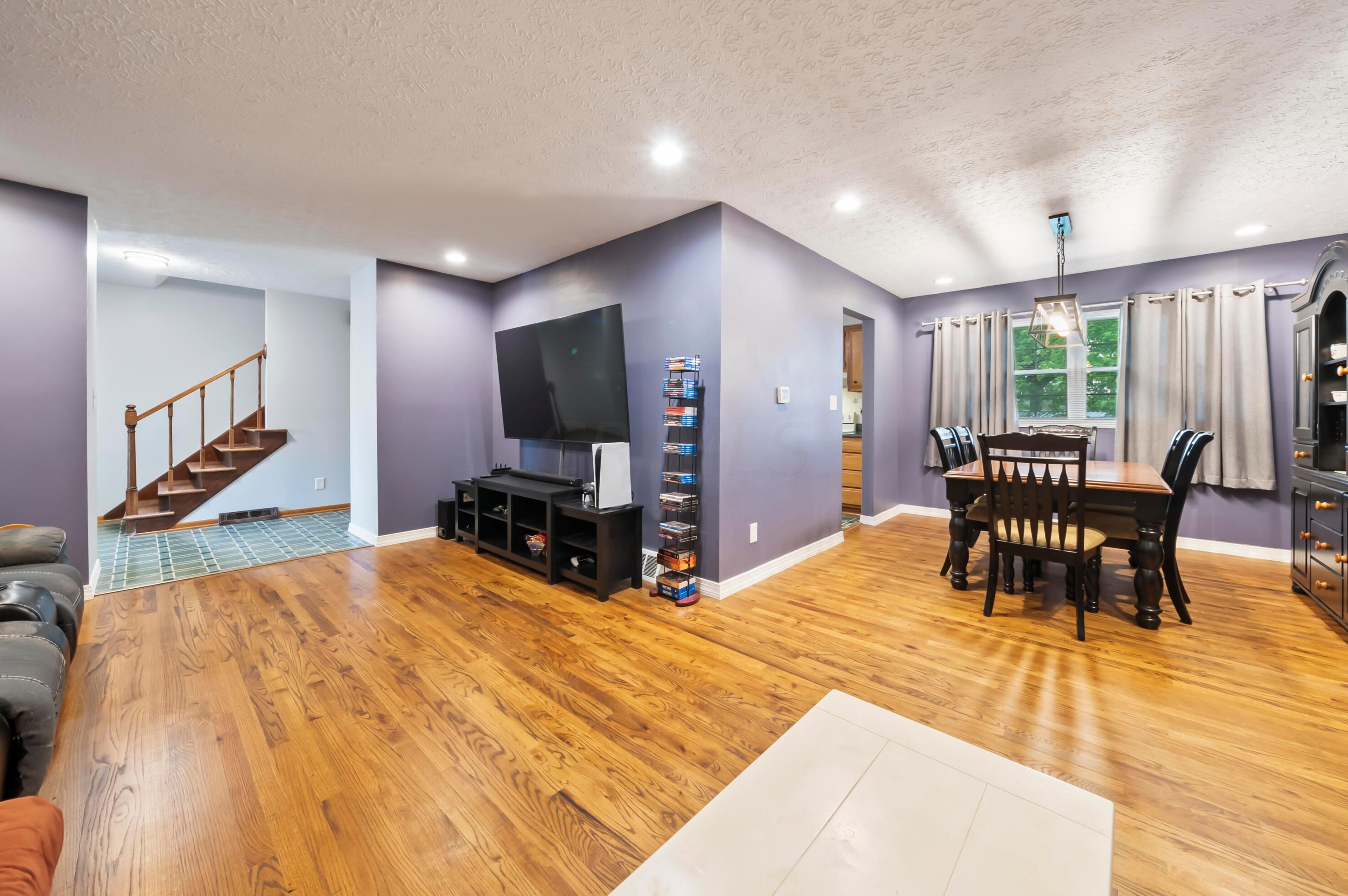 611 Jonsol Ct, Columbus OH  43230-3115 exterior