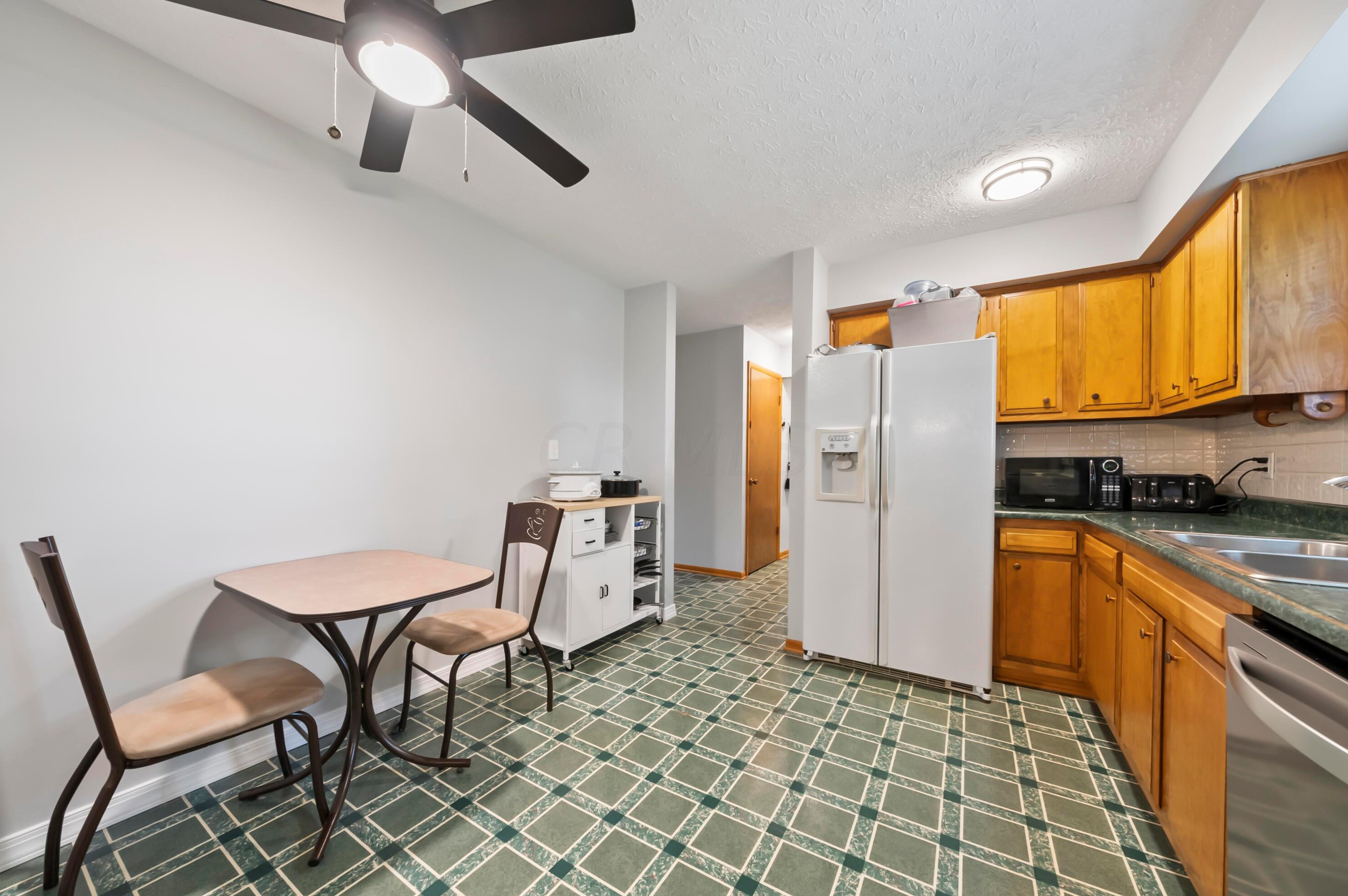 611 Jonsol Ct, Columbus OH  43230-3115 exterior