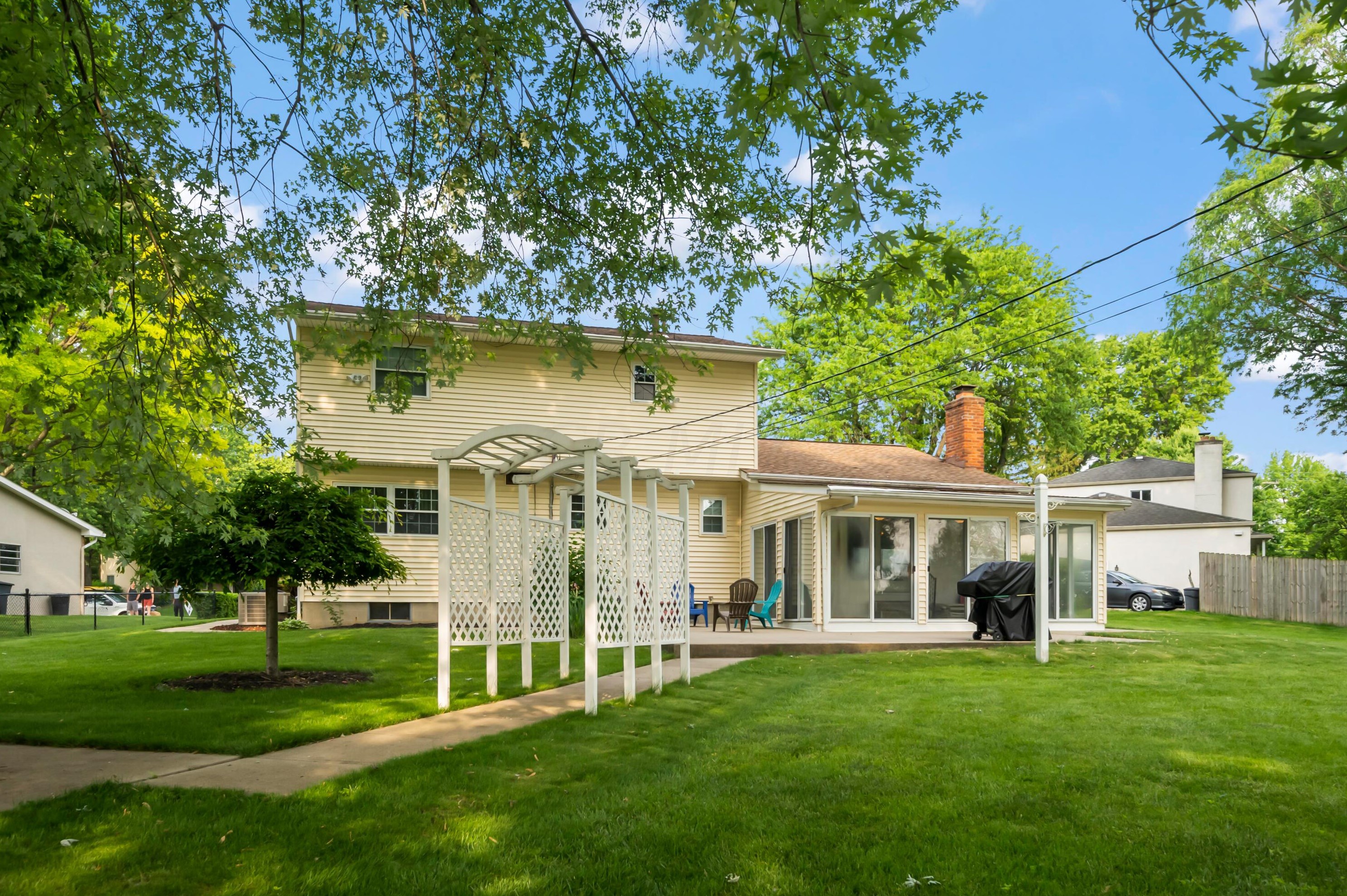 611 Jonsol Ct, Columbus OH  43230-3115 exterior