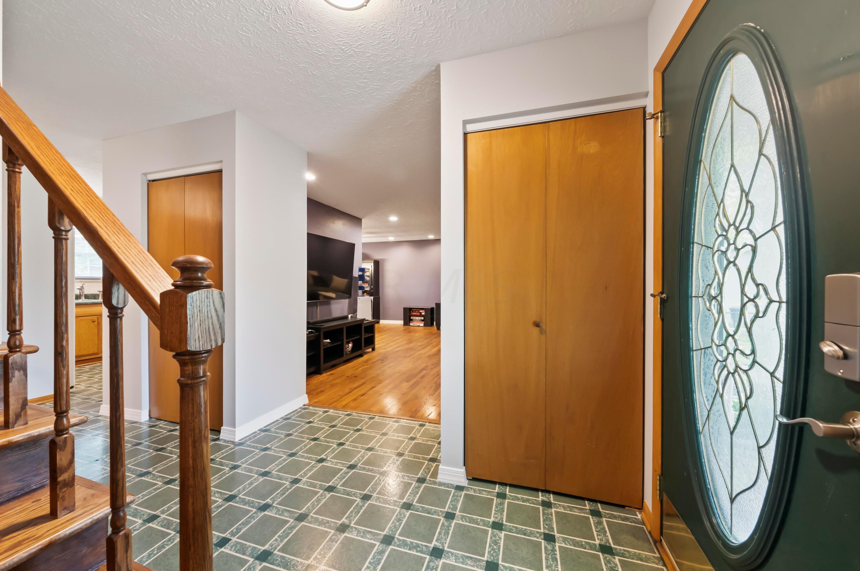 611 Jonsol Ct, Columbus OH  43230-3115 exterior