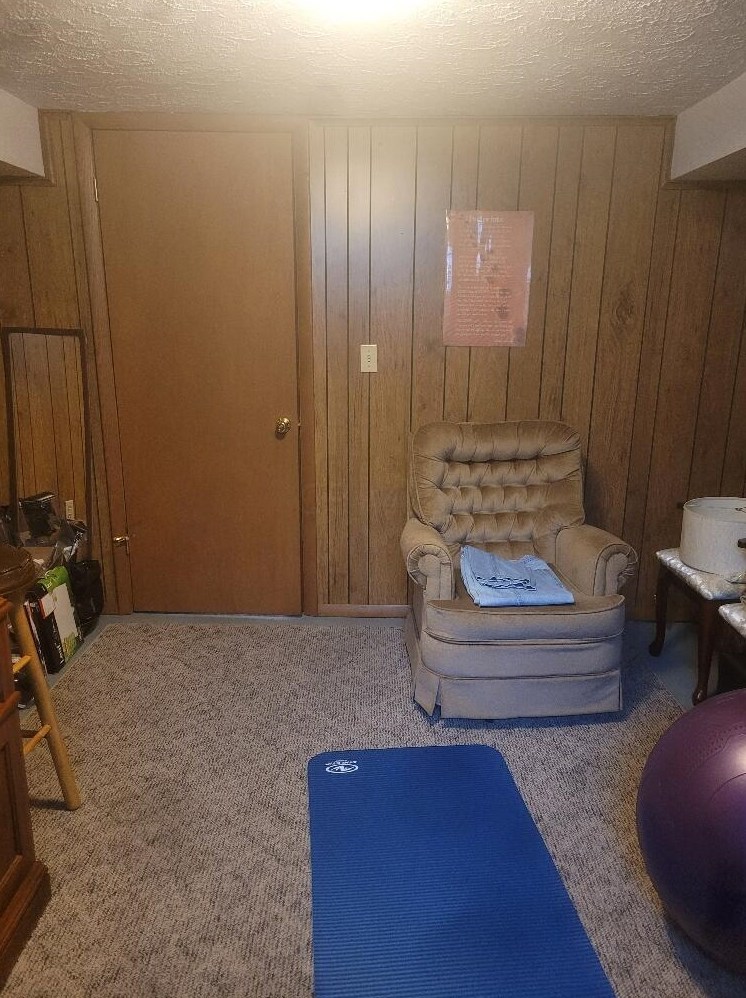 974 Pierce Ave, Columbus OH 43227-1255 exterior