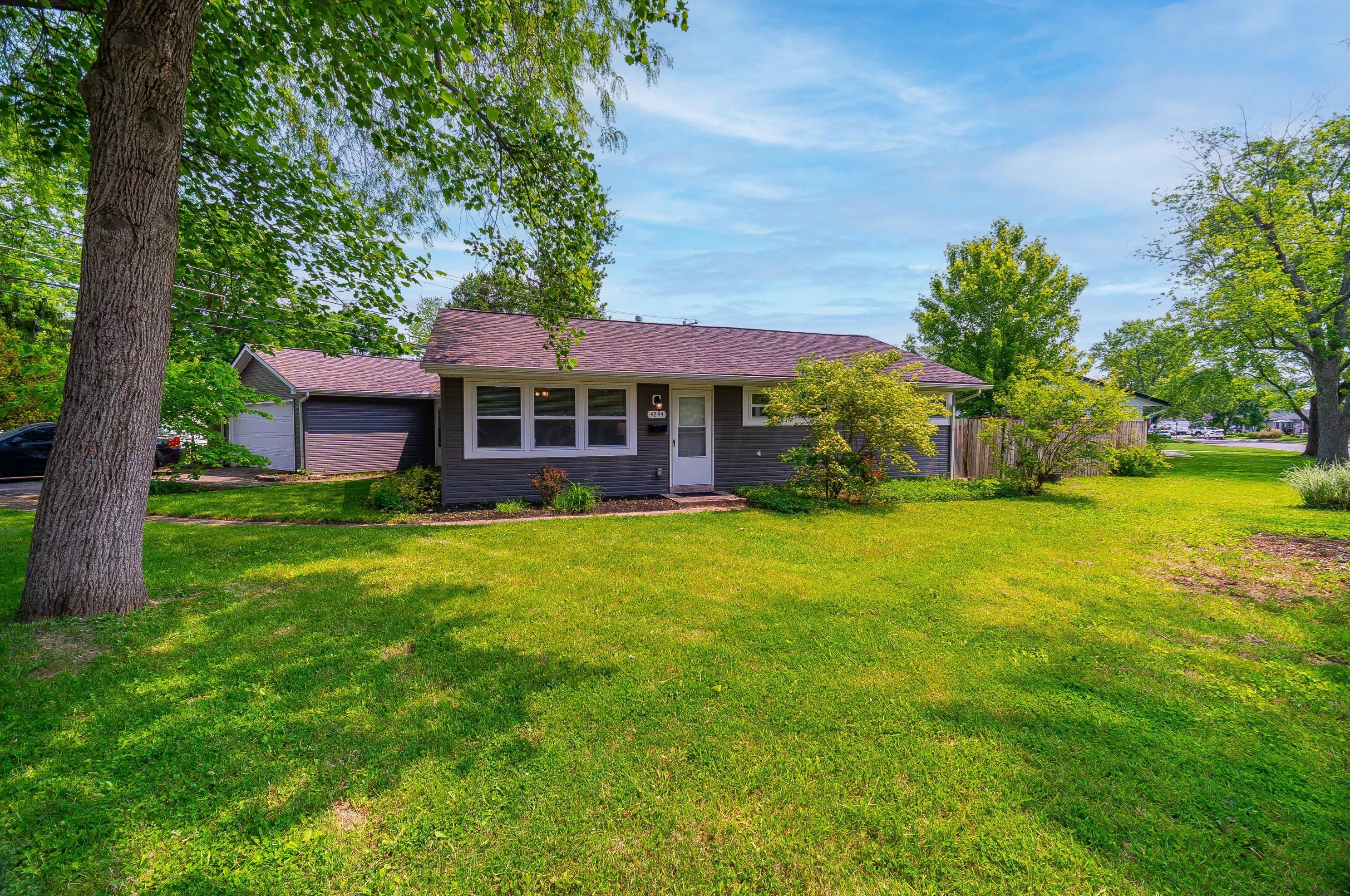 4244 Packard Dr, Hilliard, OH 43026-1033