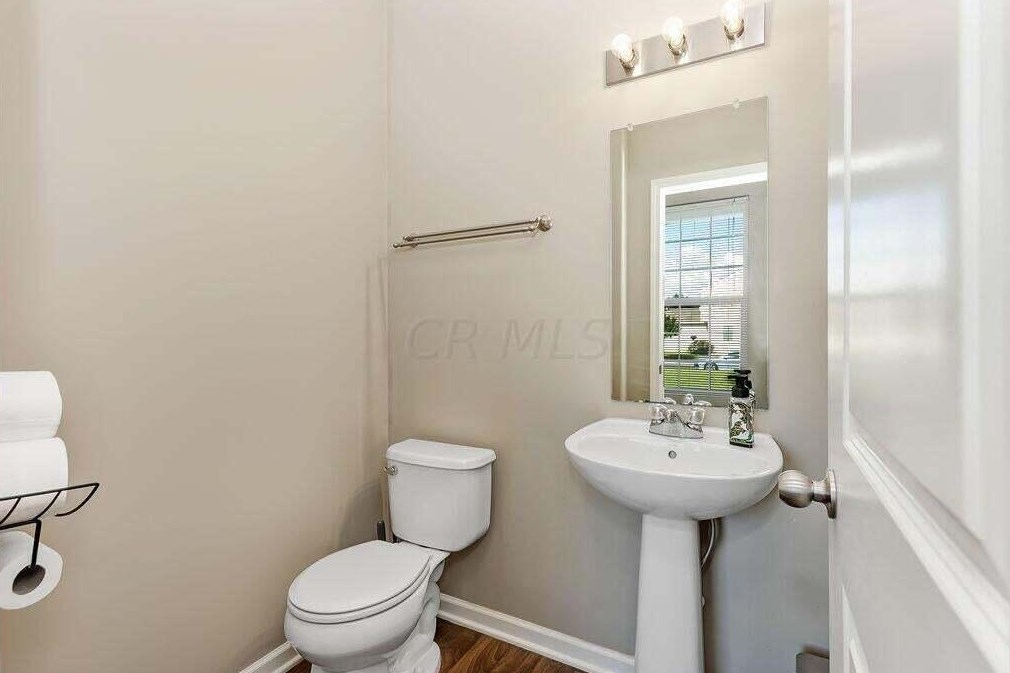 5715 Battle Creek Way, Columbus OH  43228-8953 exterior