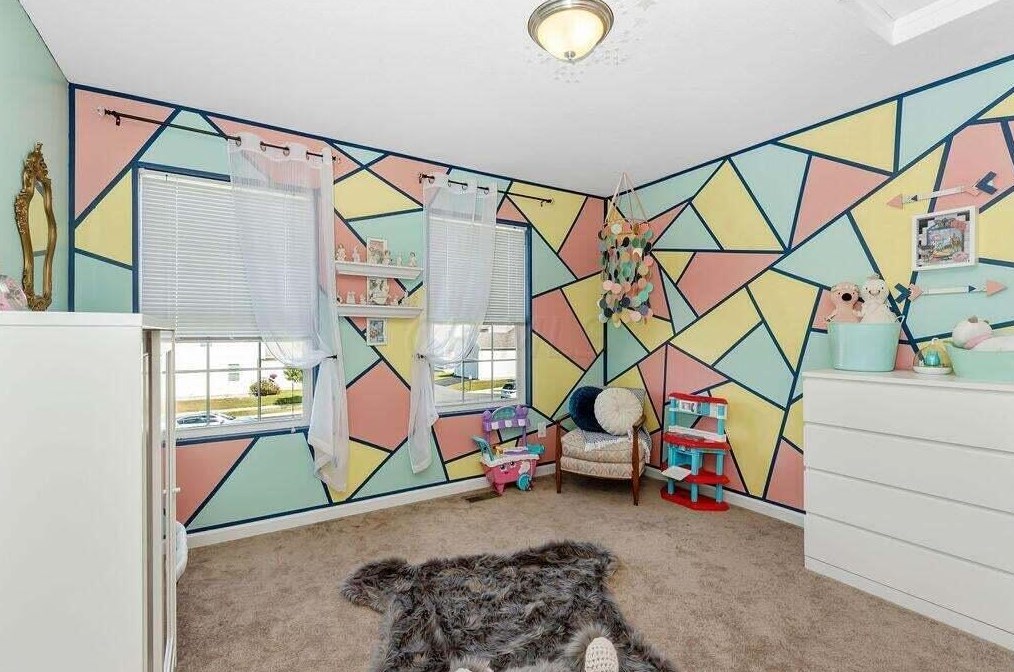 5715 Battle Creek Way, Columbus OH  43228-8953 exterior