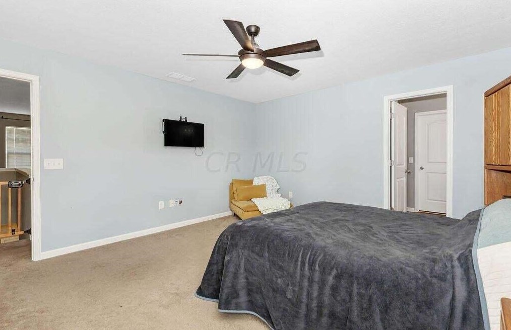 5715 Battle Creek Way, Columbus OH  43228-8953 exterior