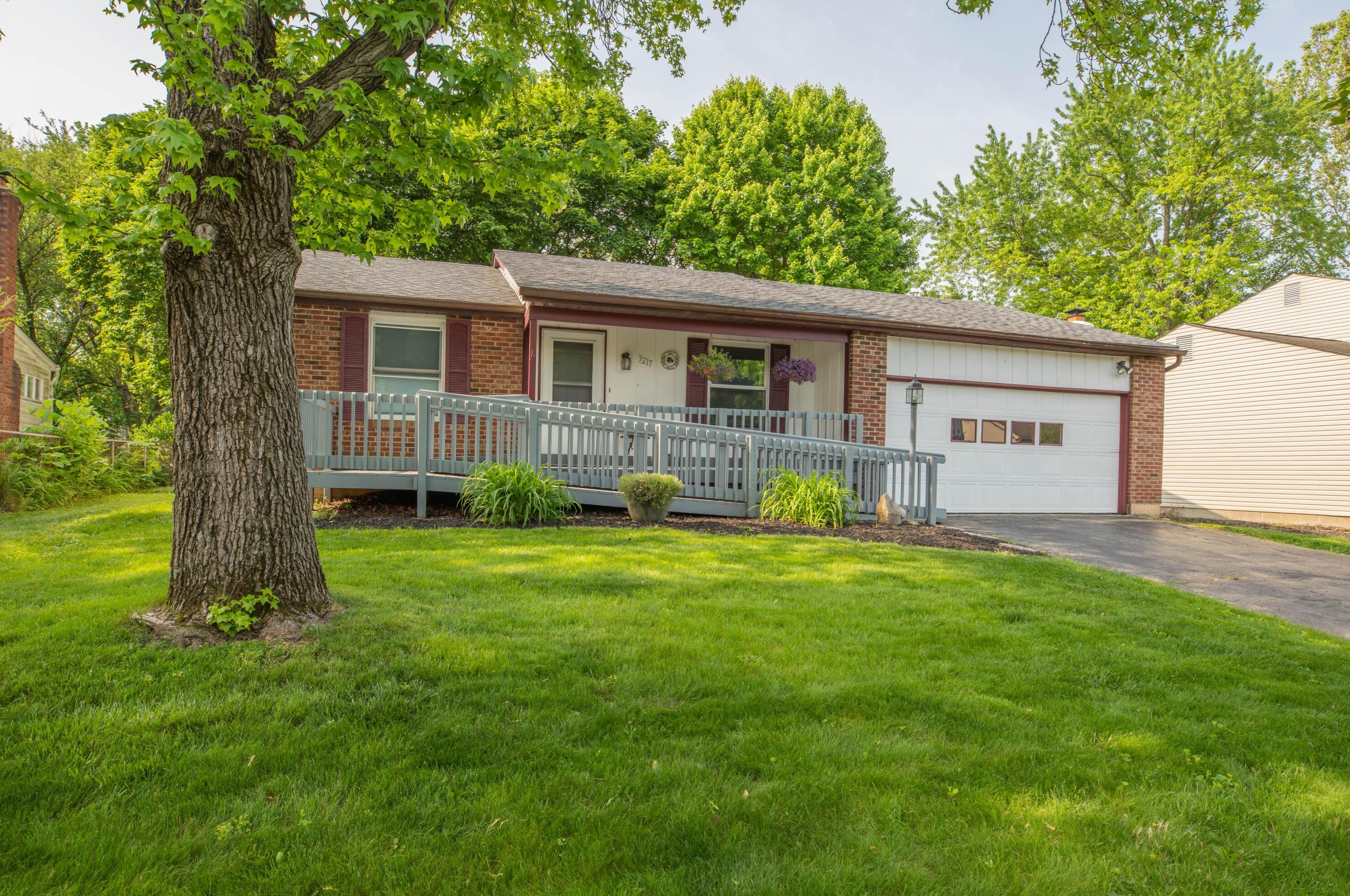 3217 Delburn Ave, Dublin, OH 43017