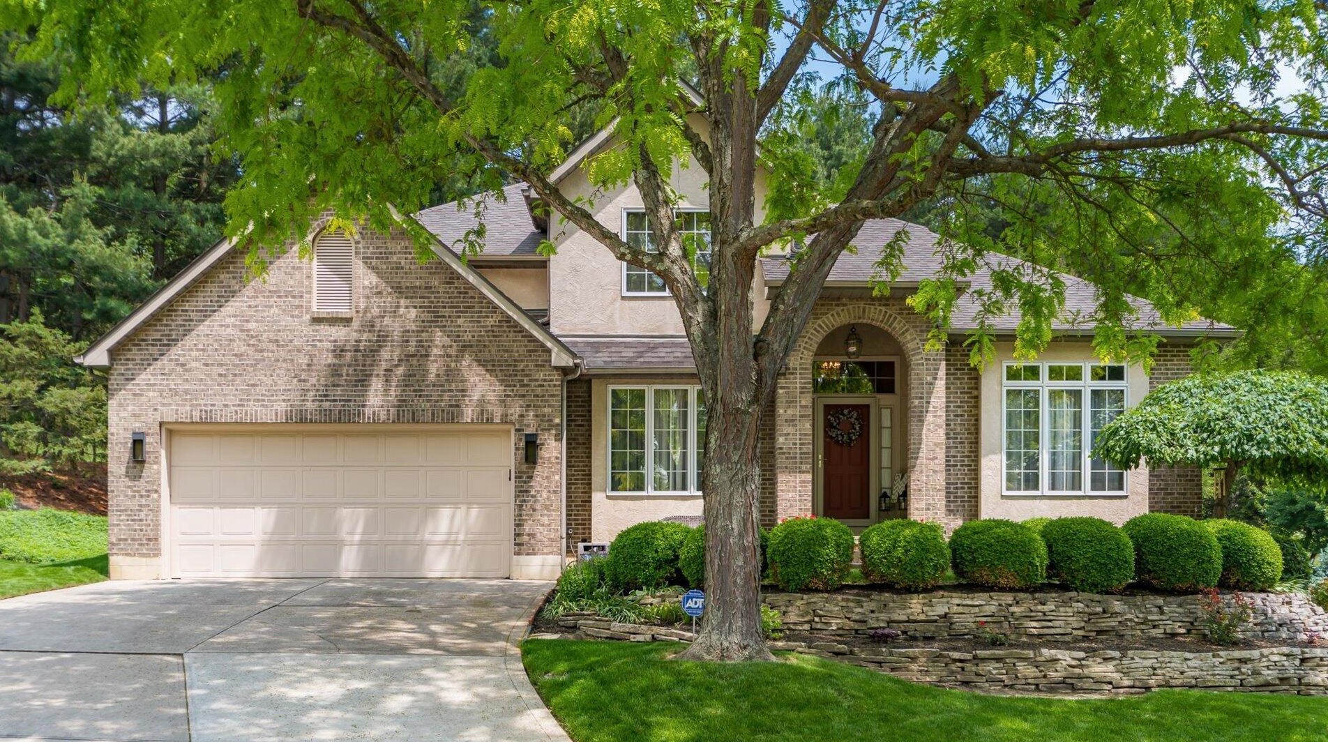 621 Oak Hollow Way, Lancaster, OH 43130-9146