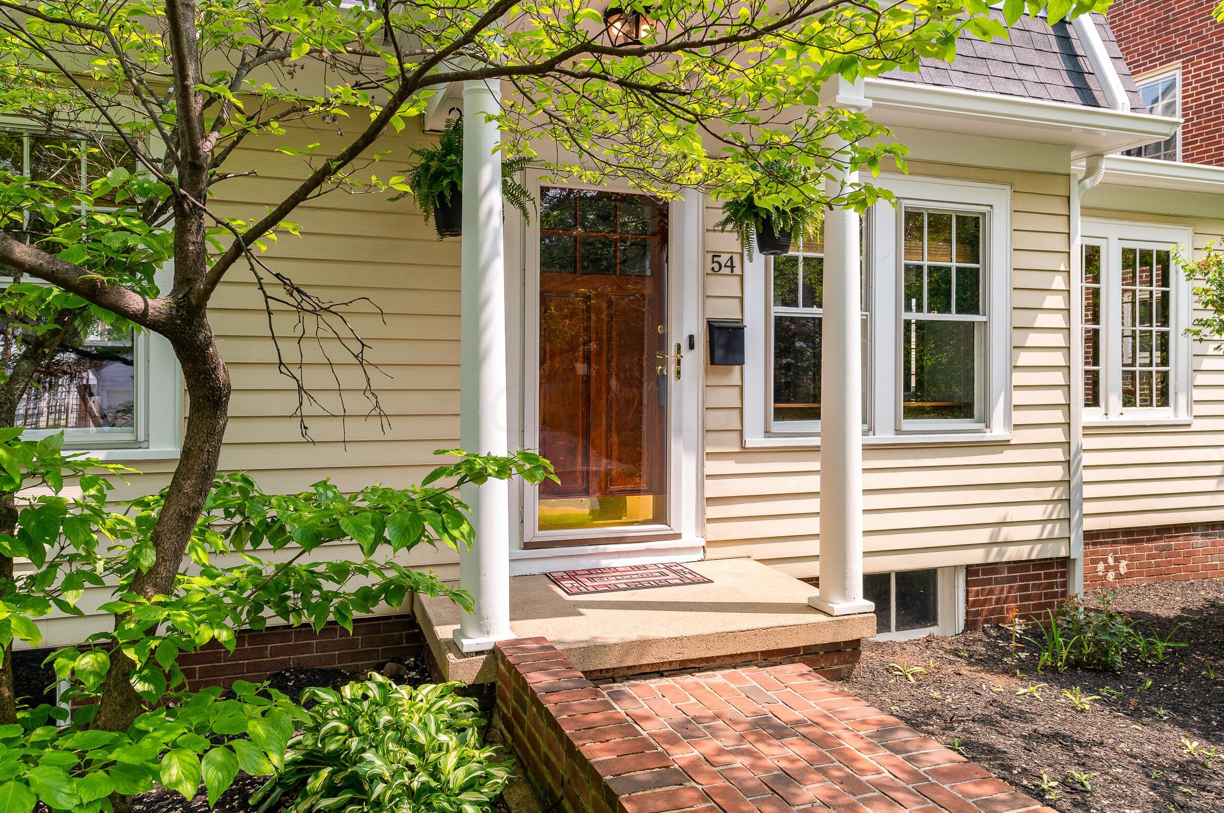 54 Winthrop Rd, Columbus OH  43214-3629 exterior