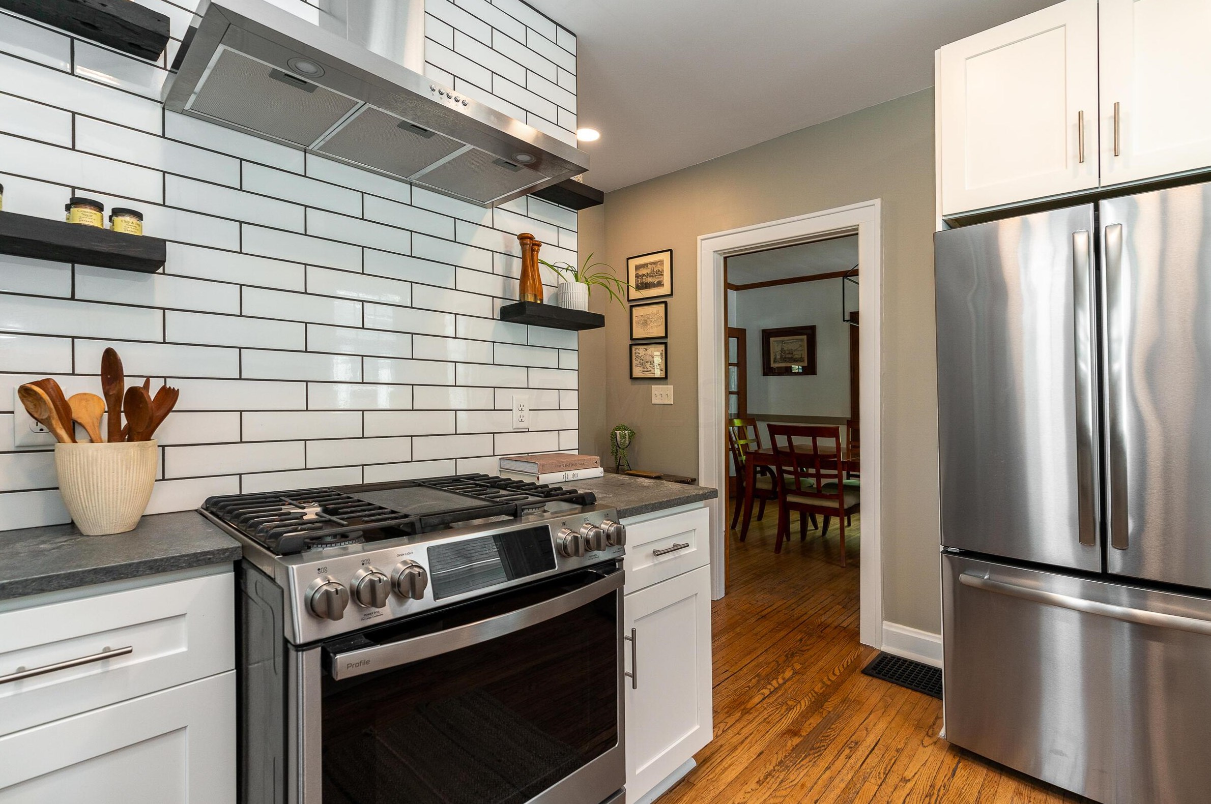 54 Winthrop Rd, Columbus OH  43214-3629 exterior