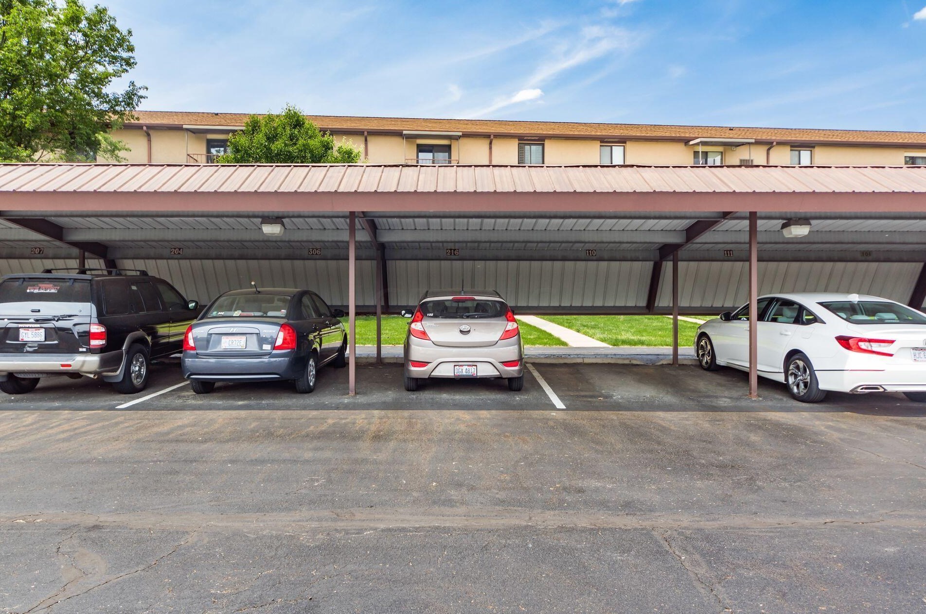 5885 Beechcroft Rd, Columbus OH  43229-2793 exterior