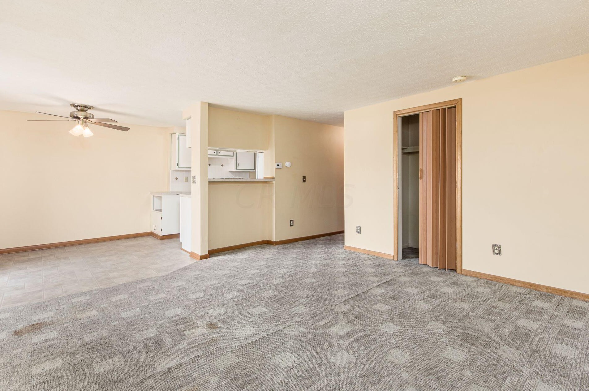 2464 Burgandy Ln, Columbus OH 43232-4296 exterior