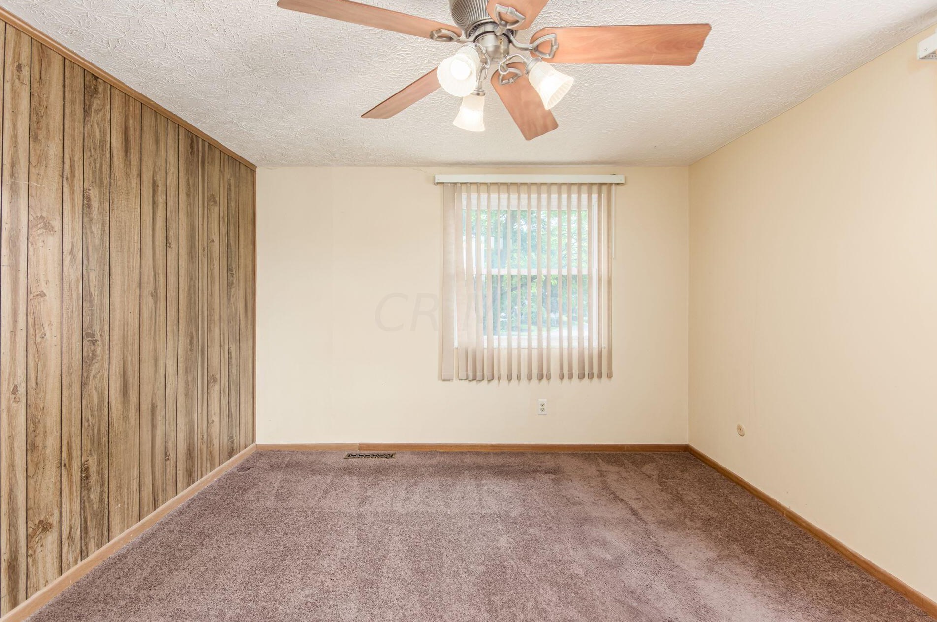 2464 Burgandy Ln, Columbus OH 43232-4296 exterior