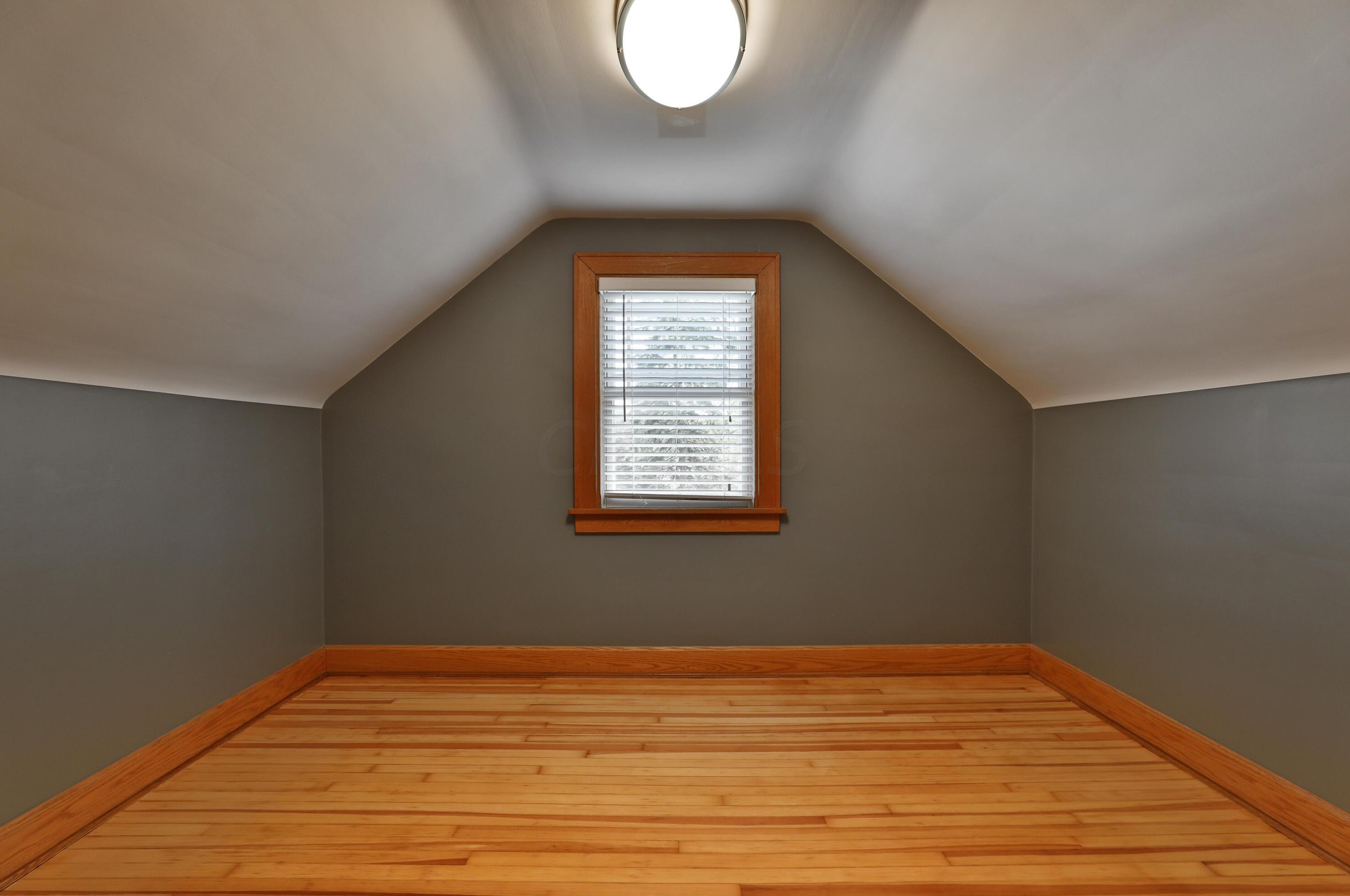 335 Dublin Granville Rd, Columbus OH 43085-3109 exterior