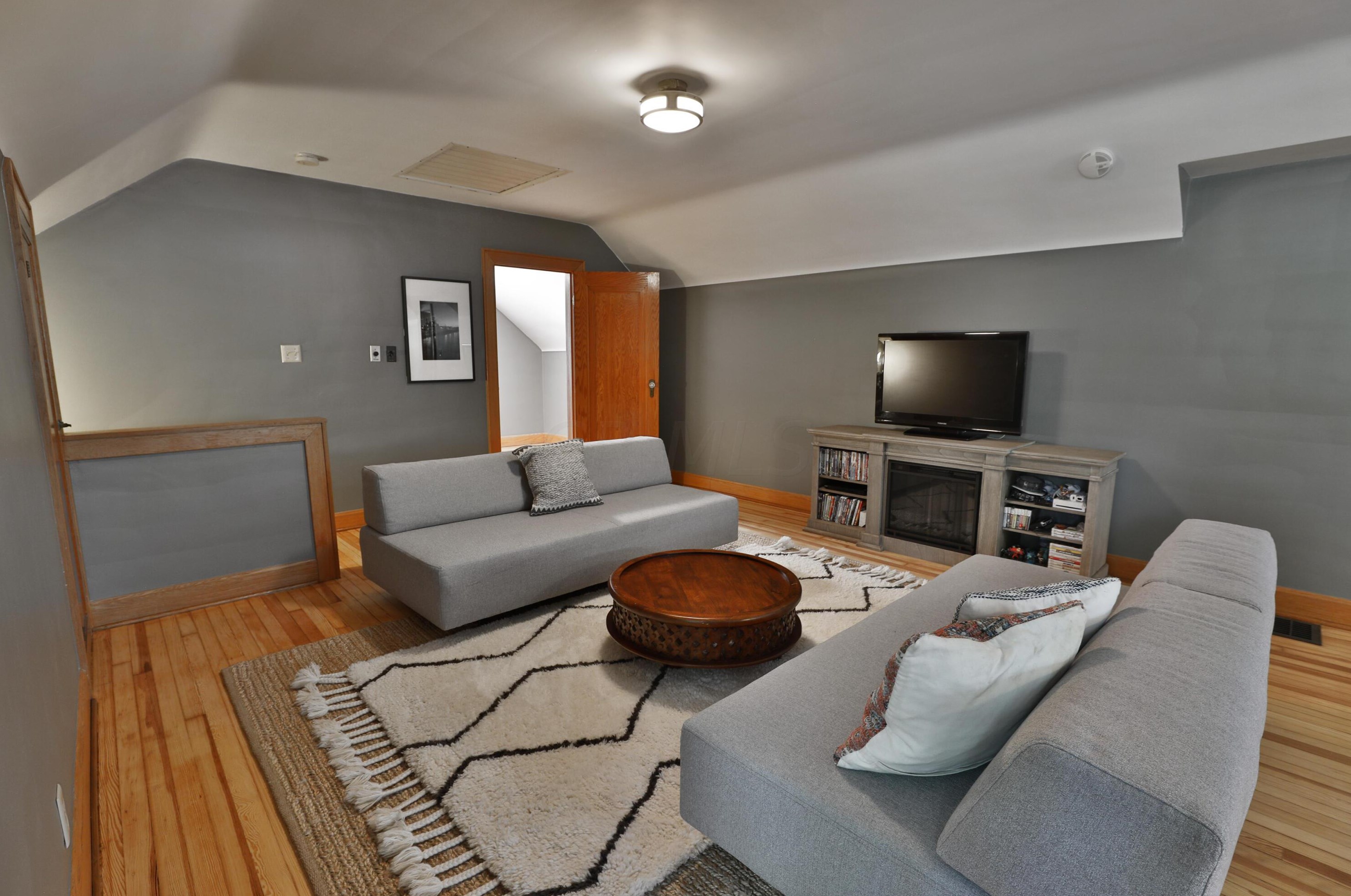 335 Dublin Granville Rd, Columbus OH 43085-3109 exterior