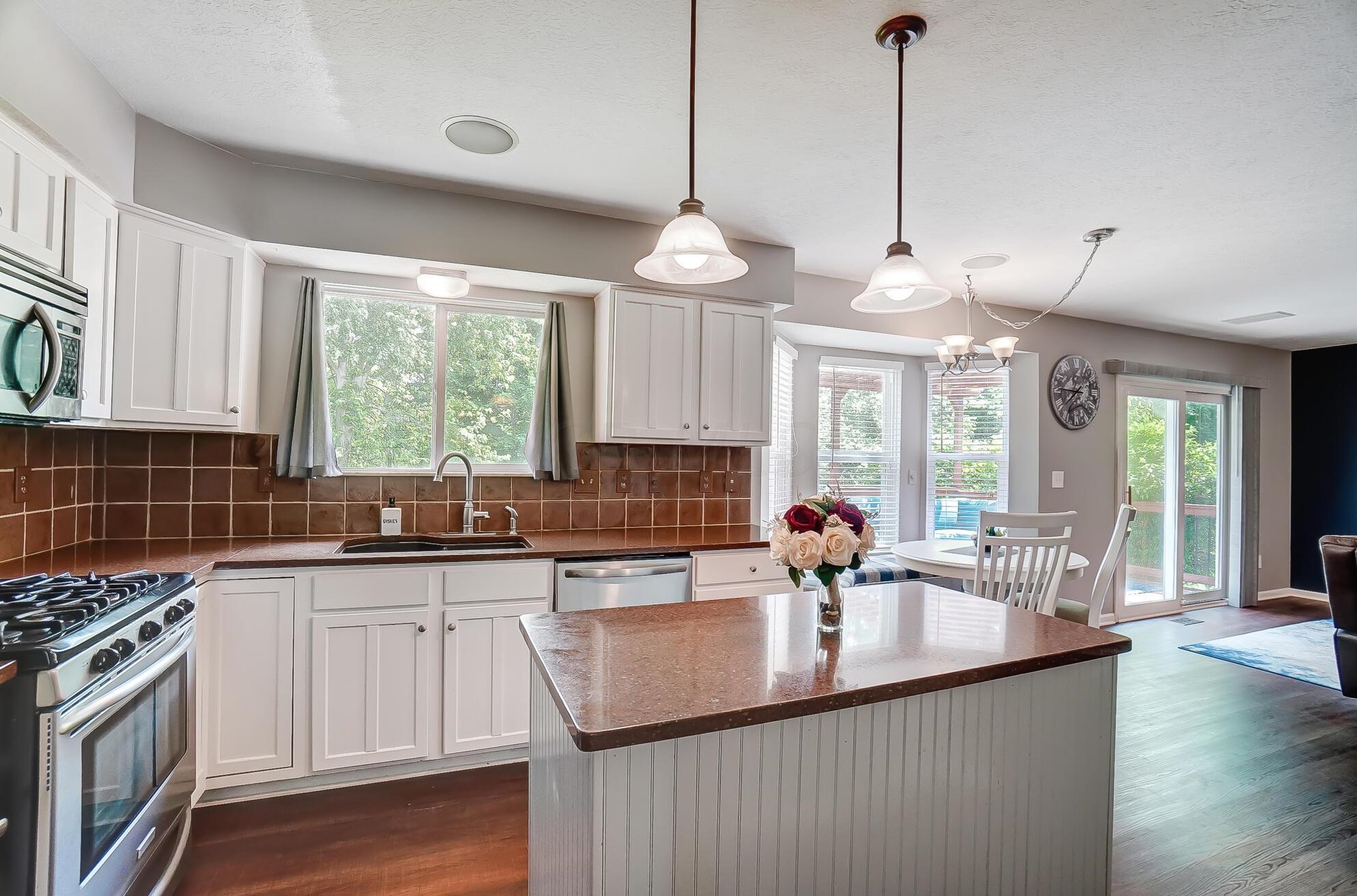 6463 Gossamer Ct, Westerville OH  43081-8242 exterior