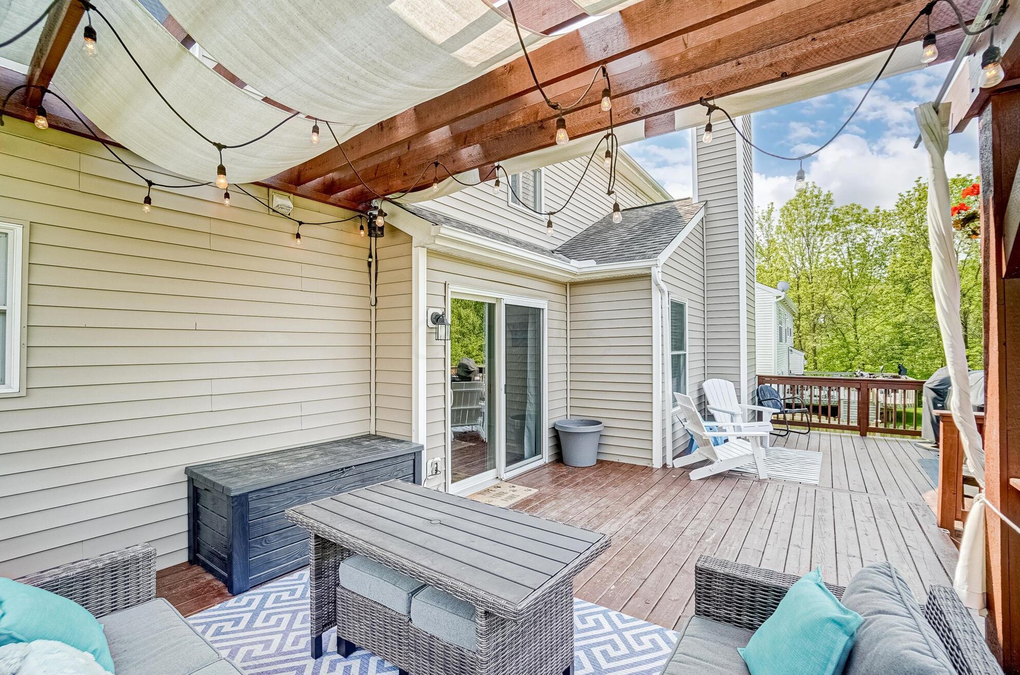 405 Amber Light Cir, Delaware OH  43015-5091 exterior