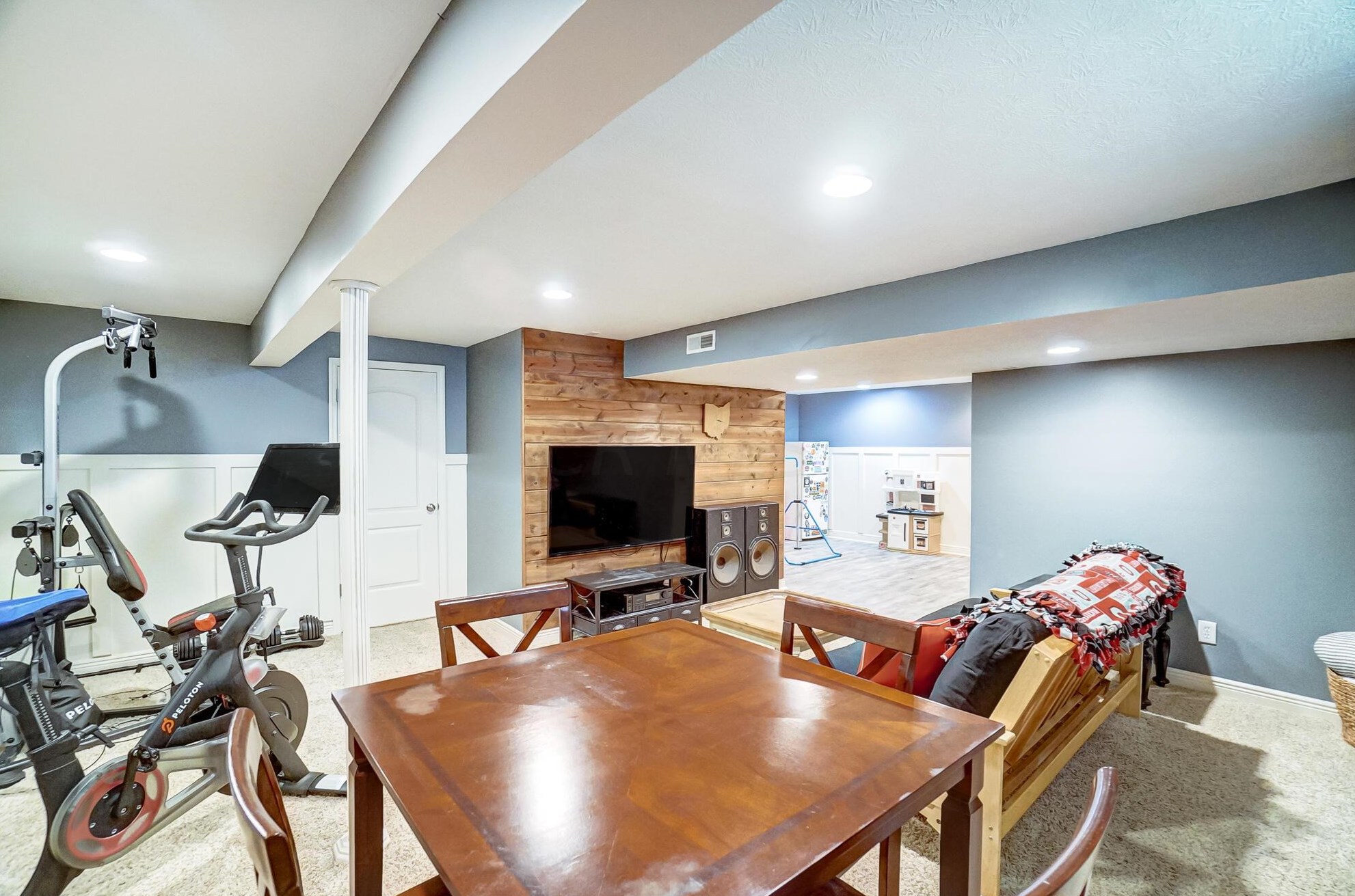 405 Amber Light Cir, Delaware OH  43015-5091 exterior