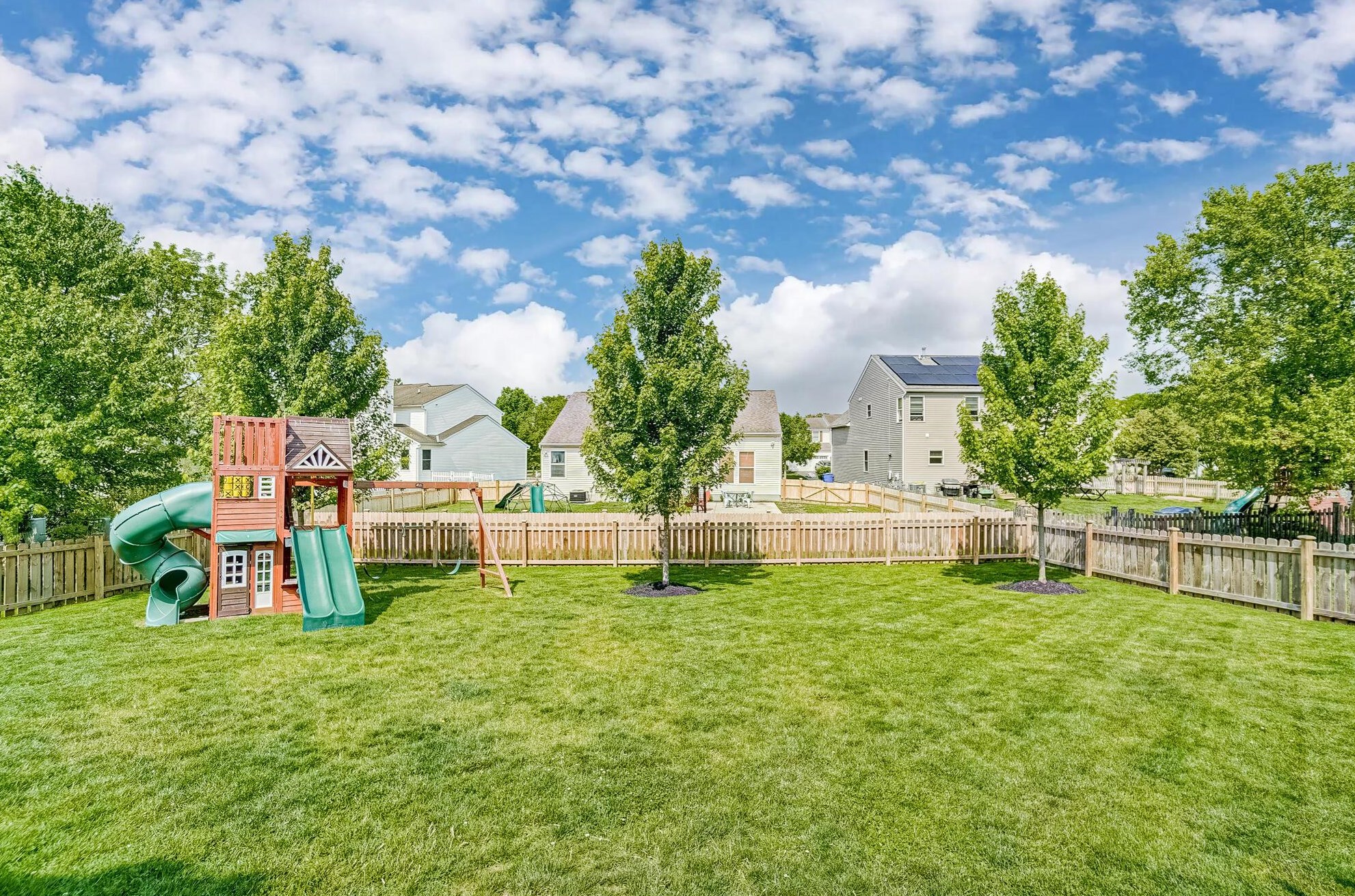 405 Amber Light Cir, Delaware OH  43015-5091 exterior