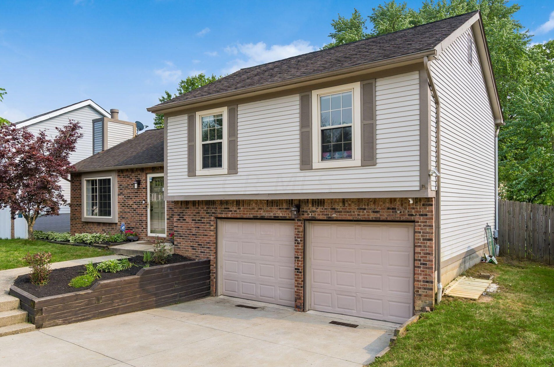 6333 Barnside Dr, Cnl Wnchstr, OH 43110