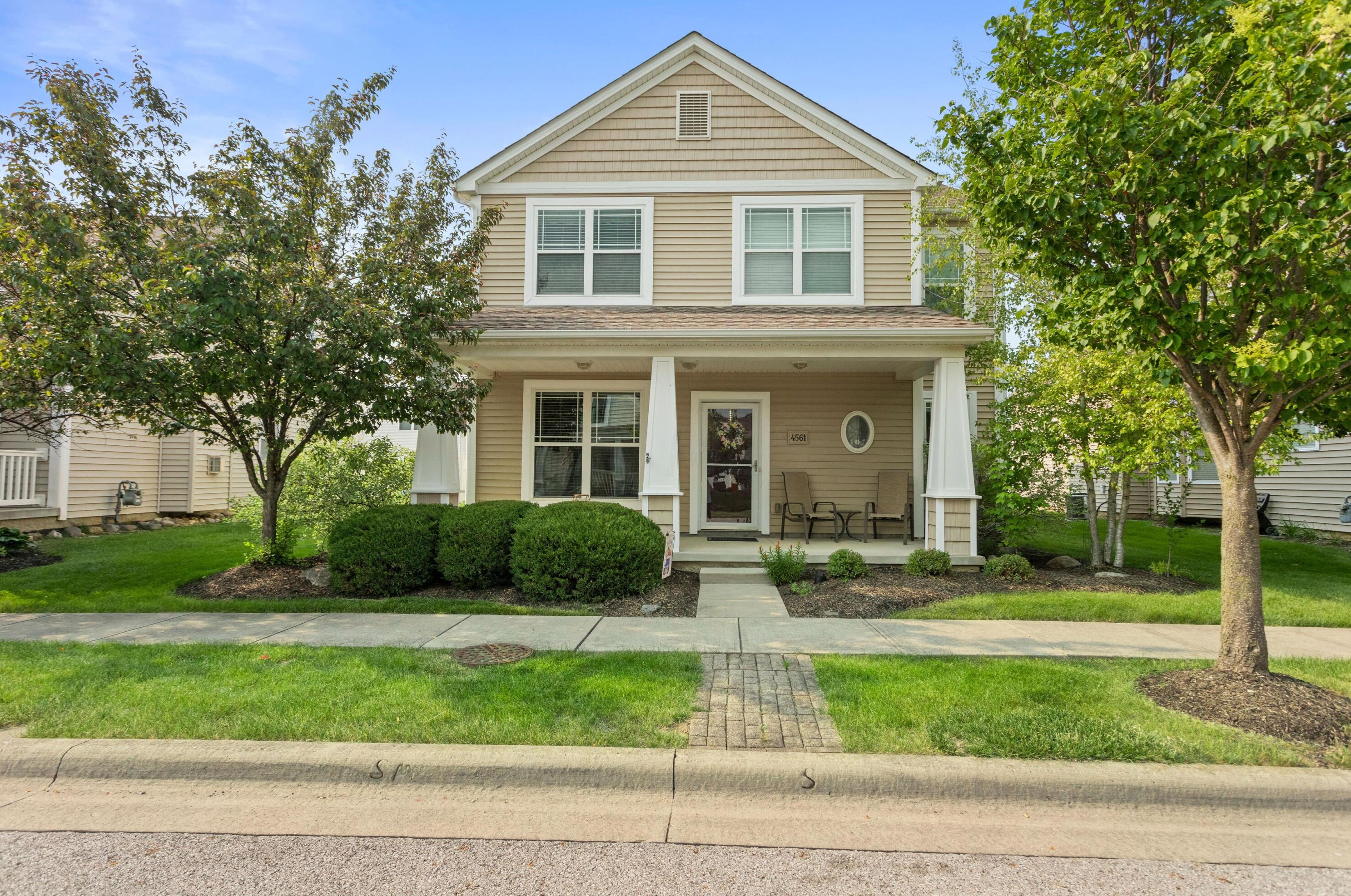 4561 Snowy Meadow Dr, Darbydale, OH 43123