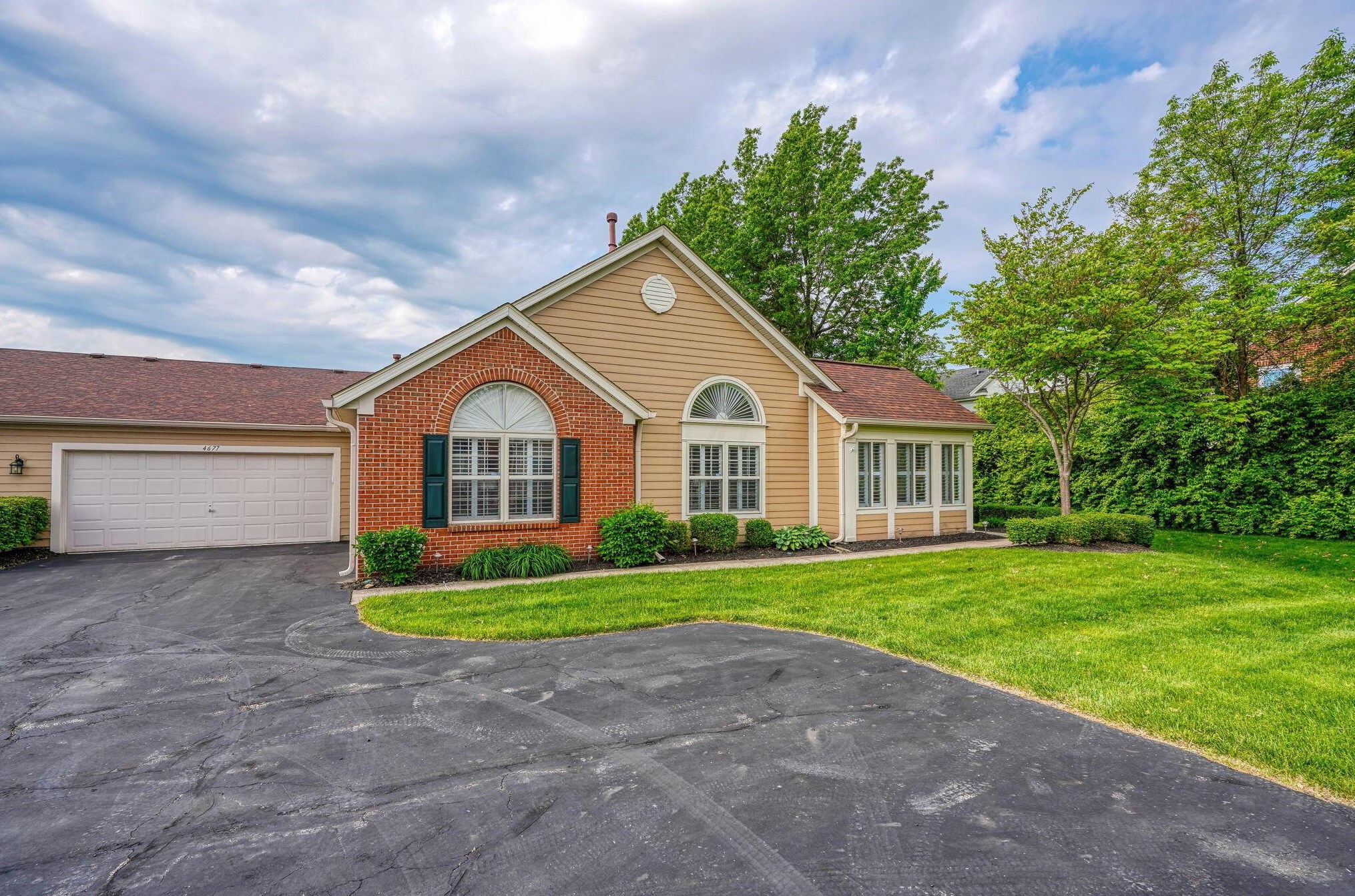4677 Wenham Park, Columbus, OH 43230-8445