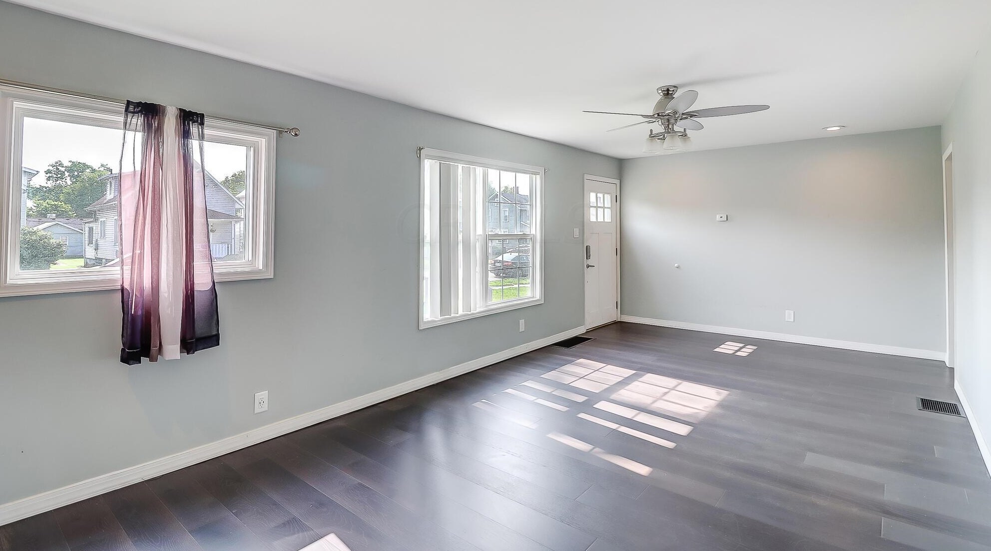 301 Wyandotte St, Lancaster OH  43130-3946 exterior